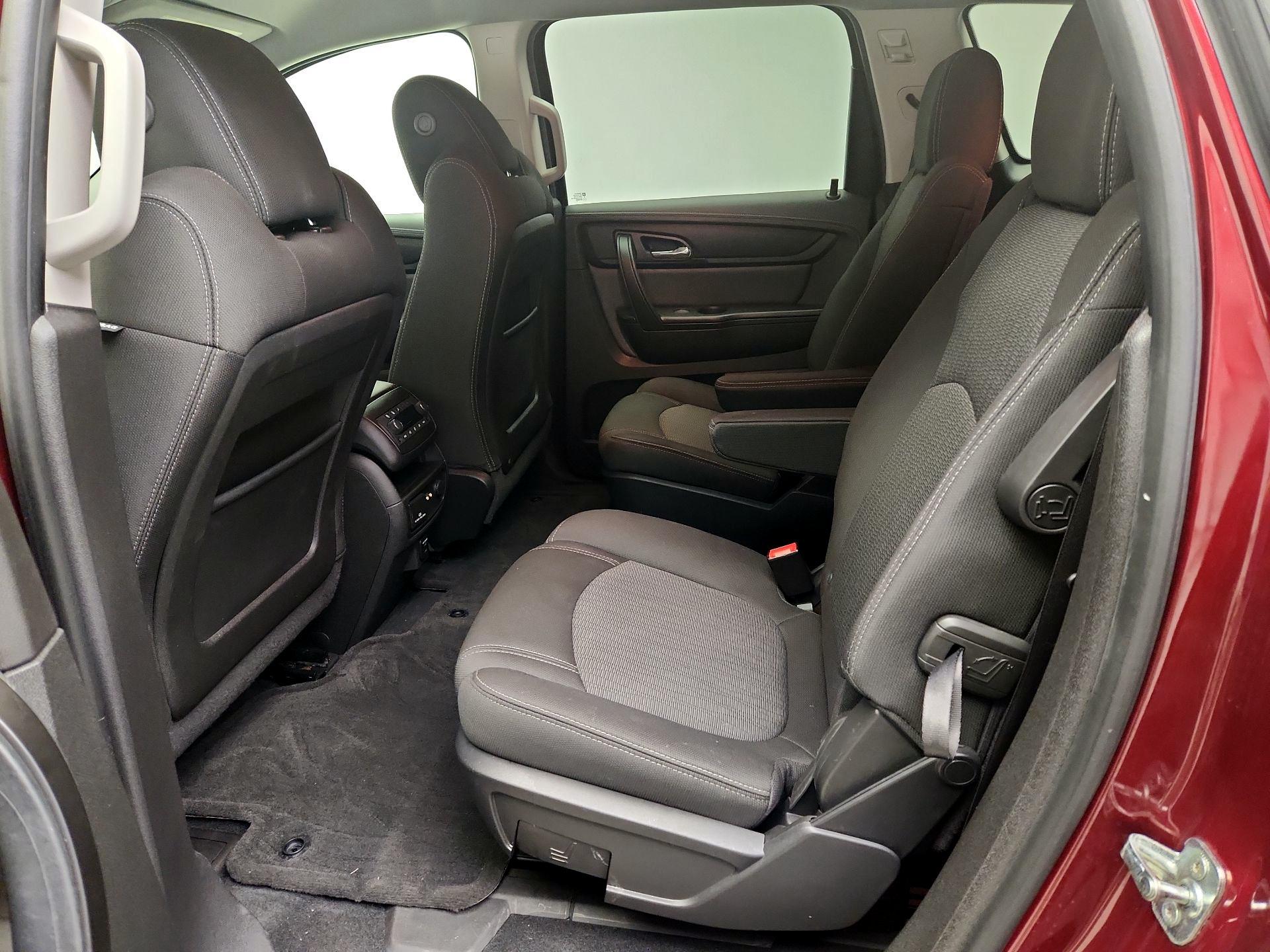 Thumbnail: 2016 Chevrolet Traverse - 19