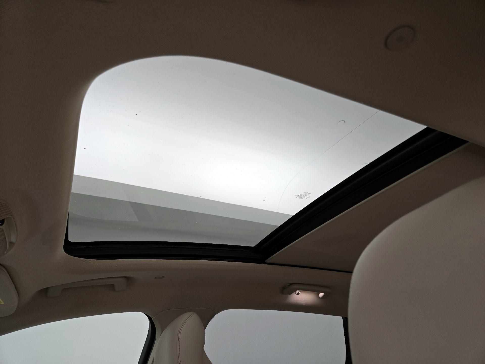 Thumbnail: 2019 Lincoln Nautilus - 20