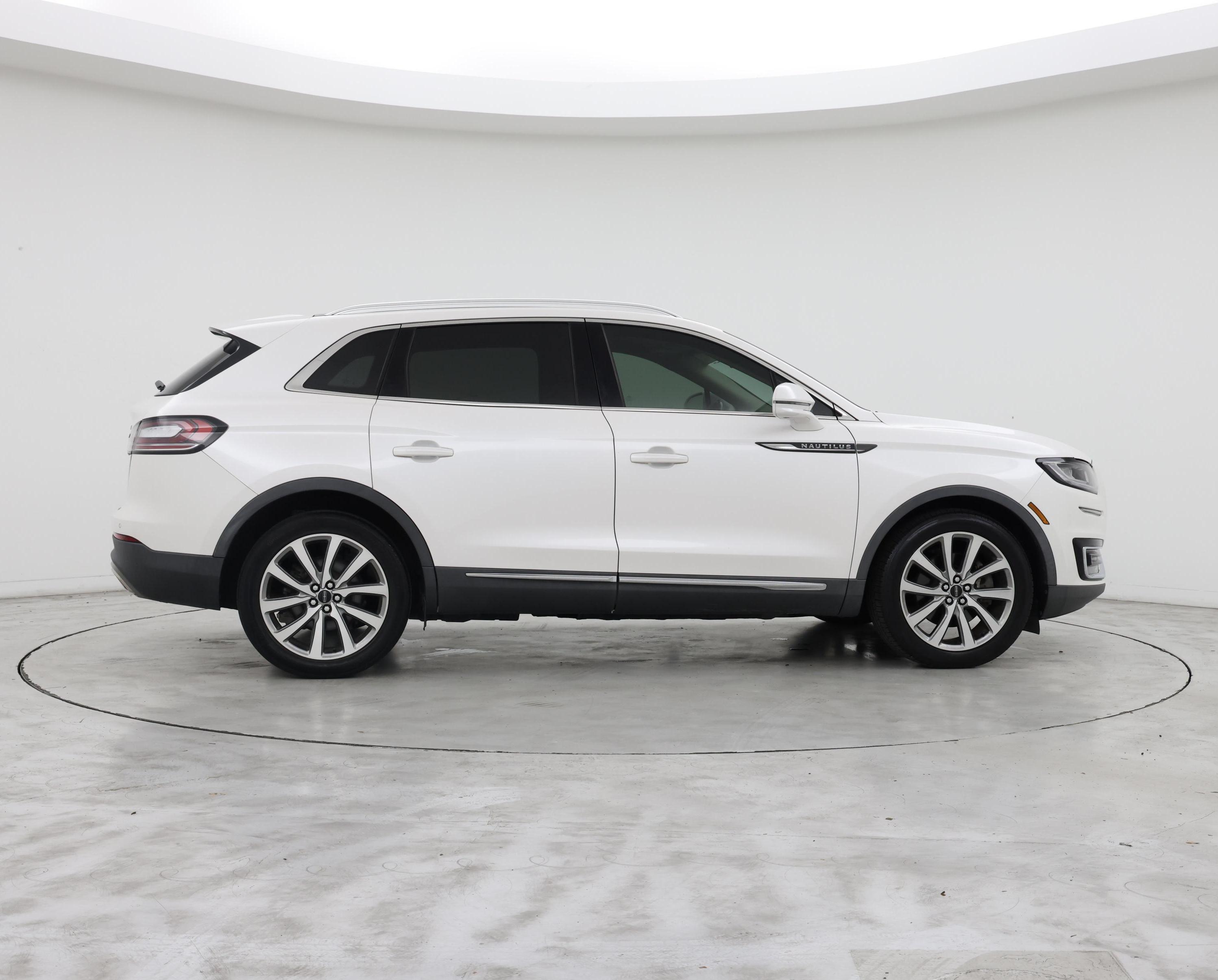 Thumbnail: 2019 Lincoln Nautilus - 7