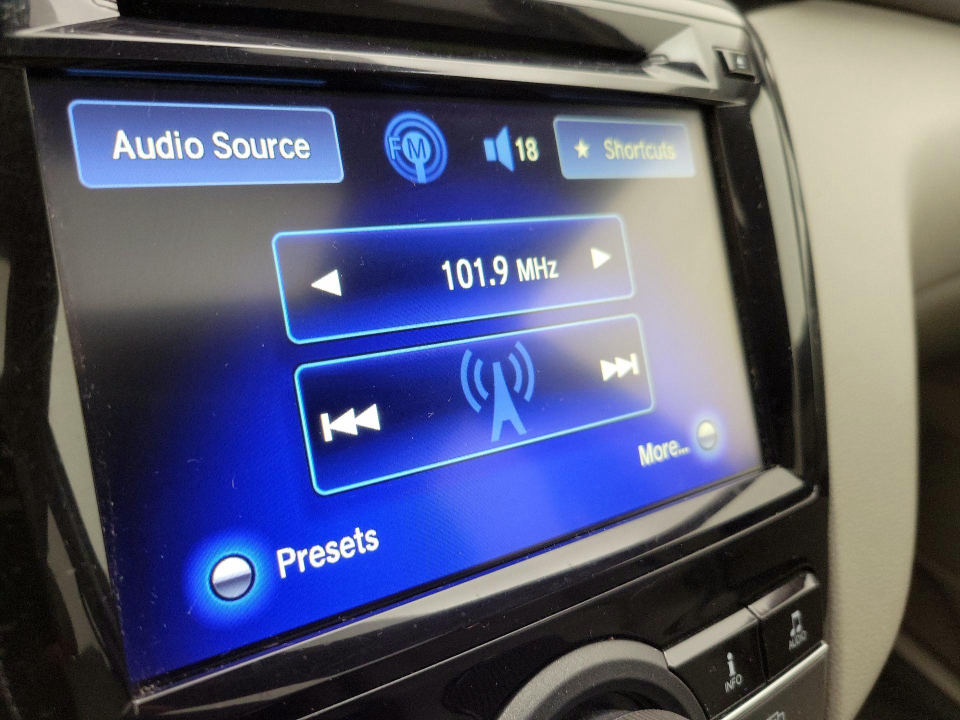 Thumbnail: 2014 Honda Odyssey - 15