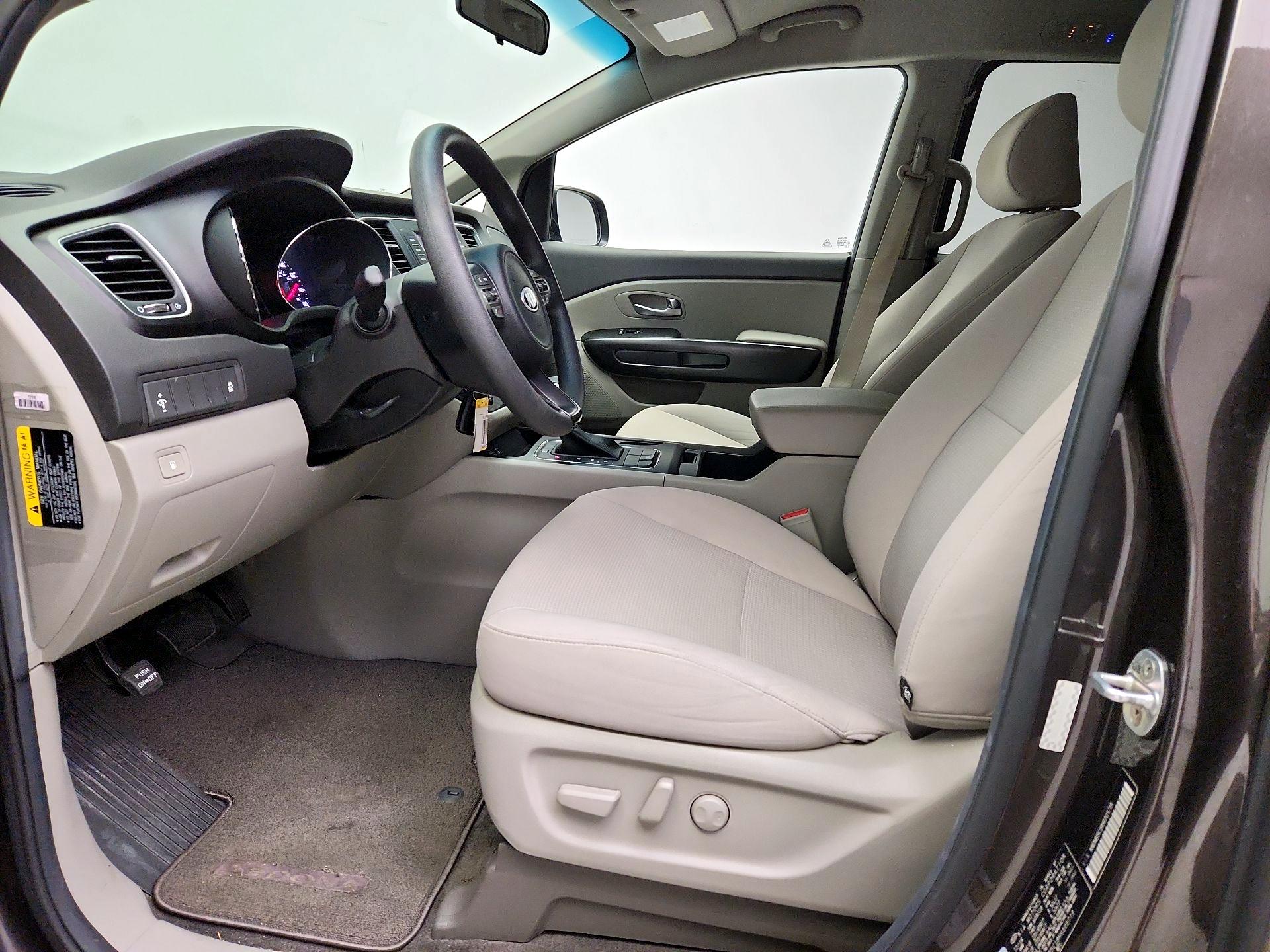 Thumbnail: 2017 Kia Sedona - 11