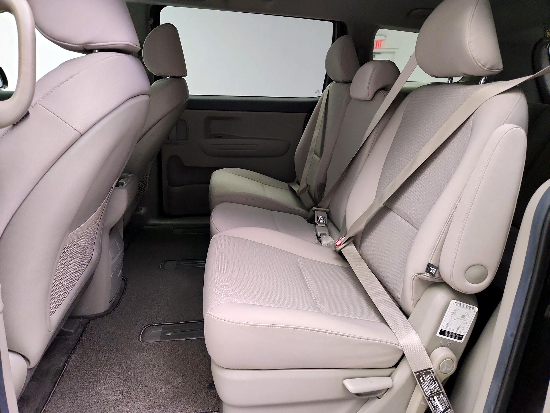 Thumbnail: 2017 Kia Sedona - 19