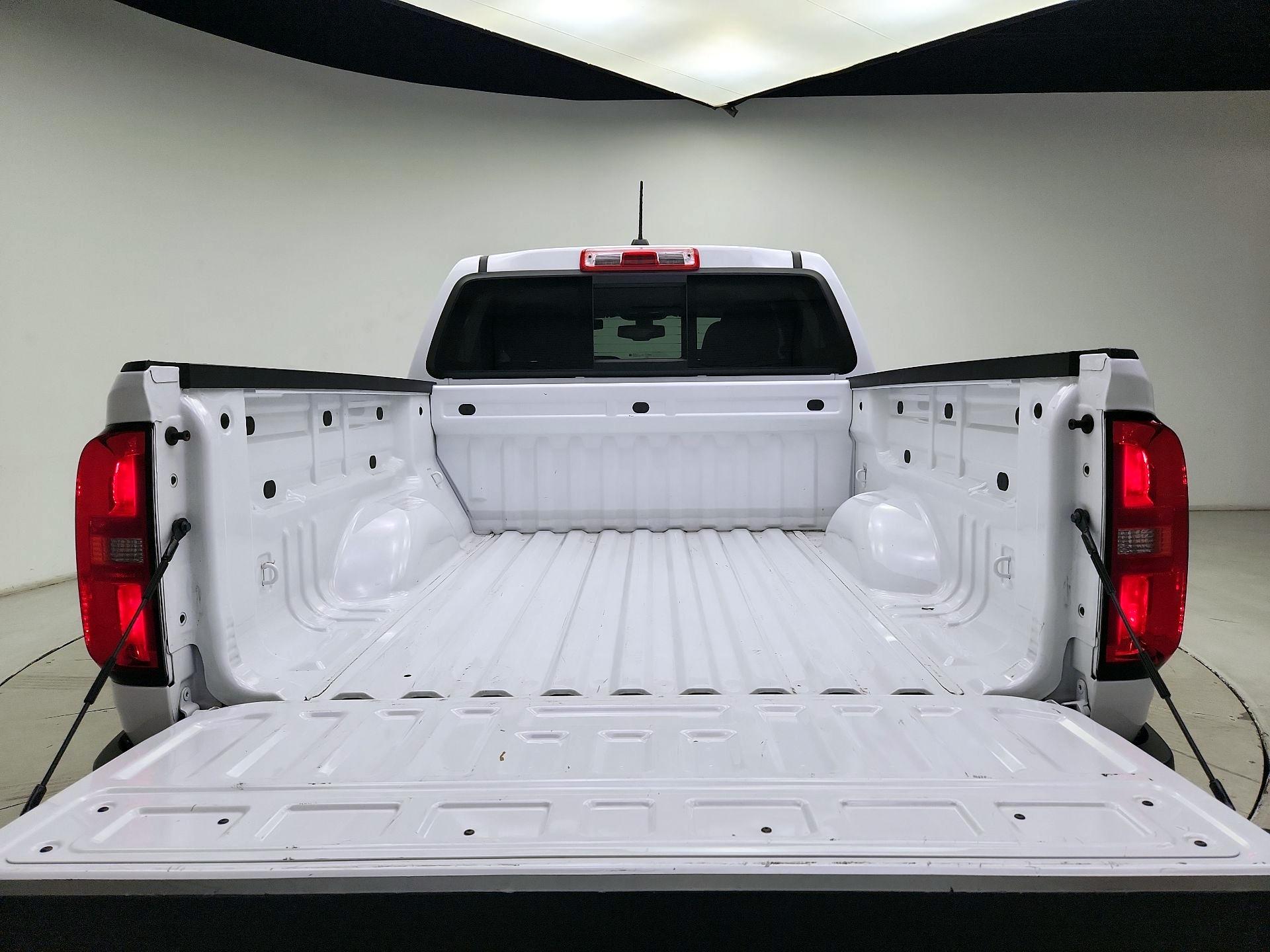 Thumbnail: 2022 Chevrolet Colorado - 20