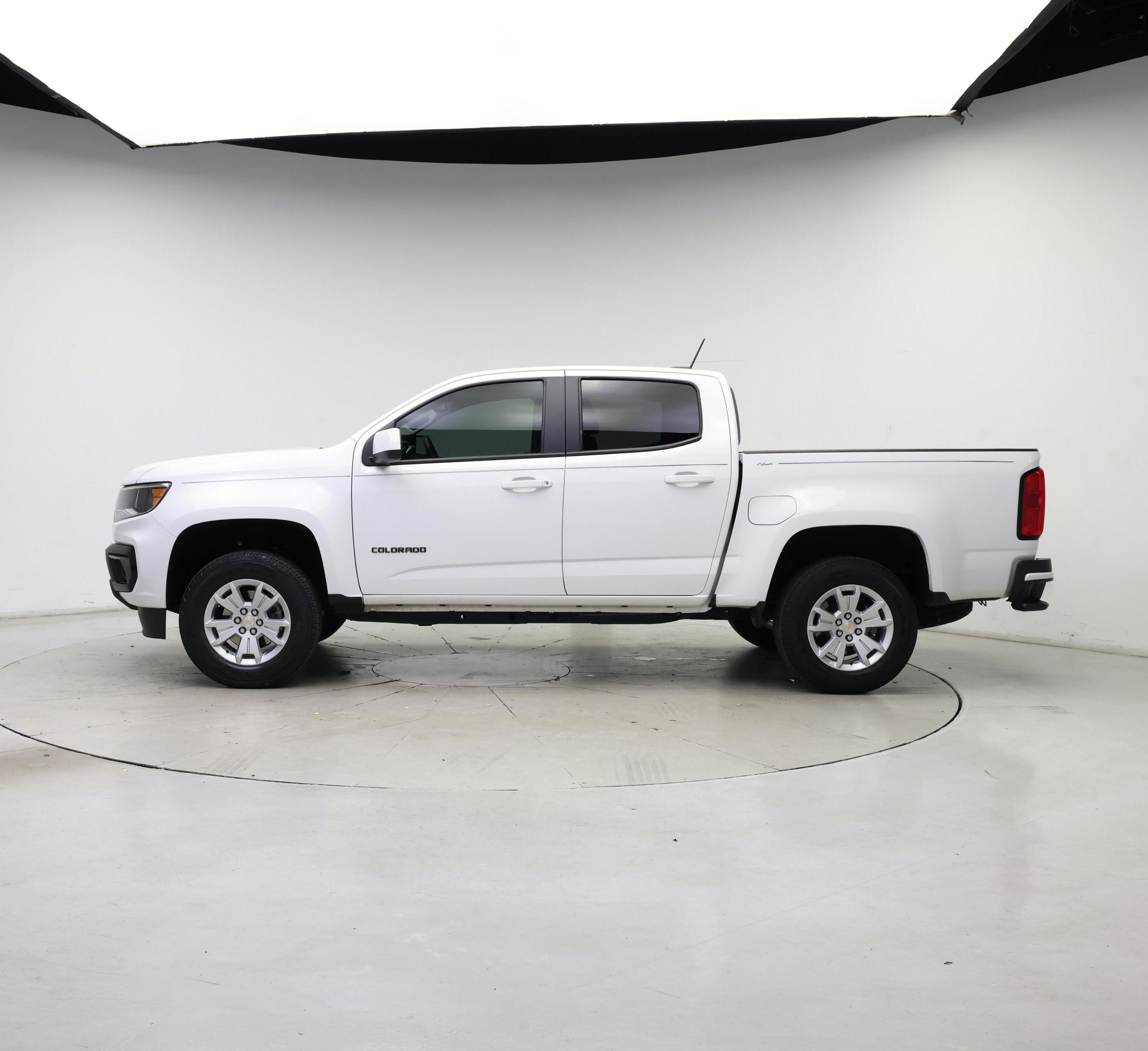 Thumbnail: 2022 Chevrolet Colorado - 3
