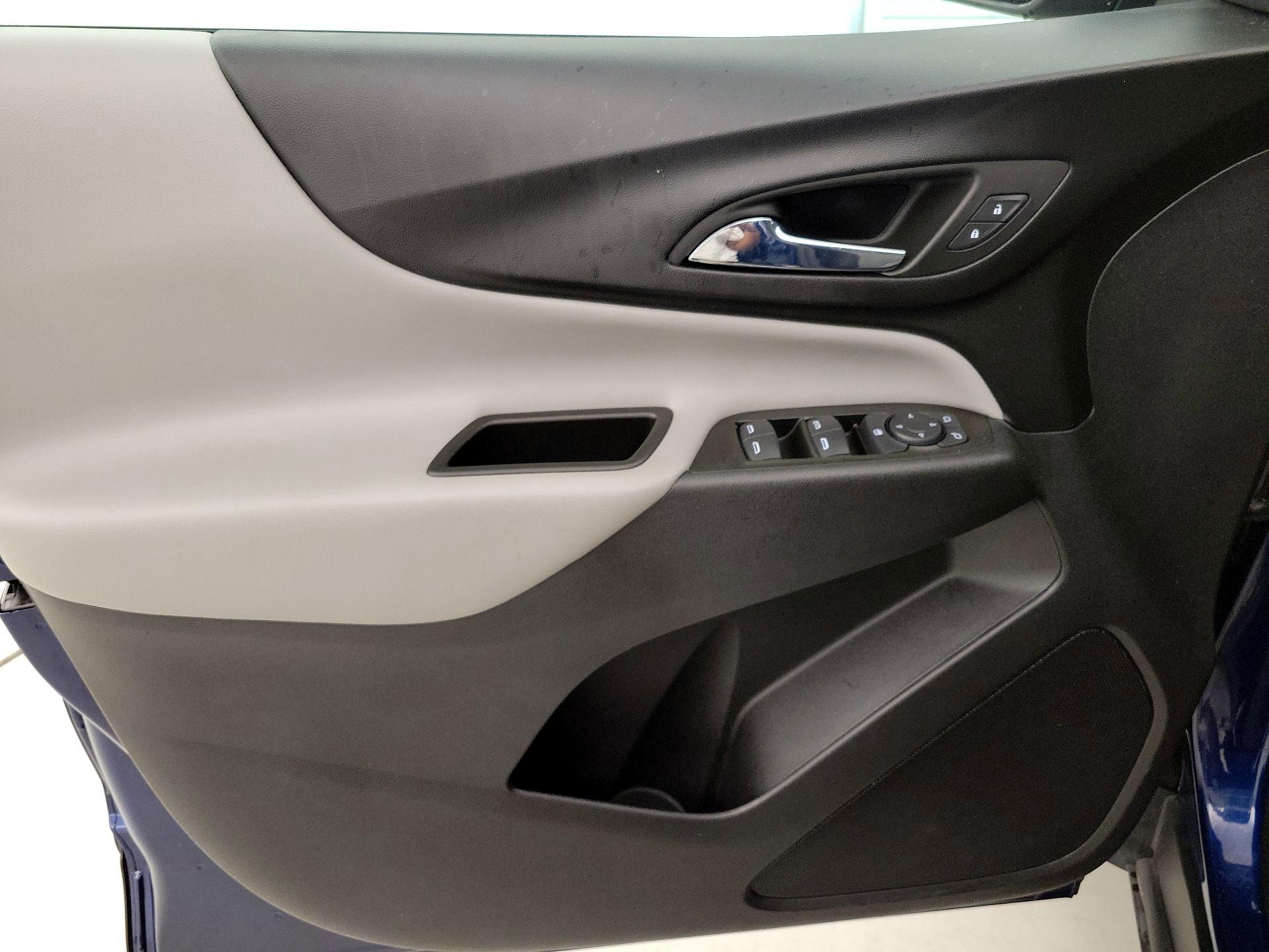 Thumbnail: 2022 Chevrolet Equinox - 12