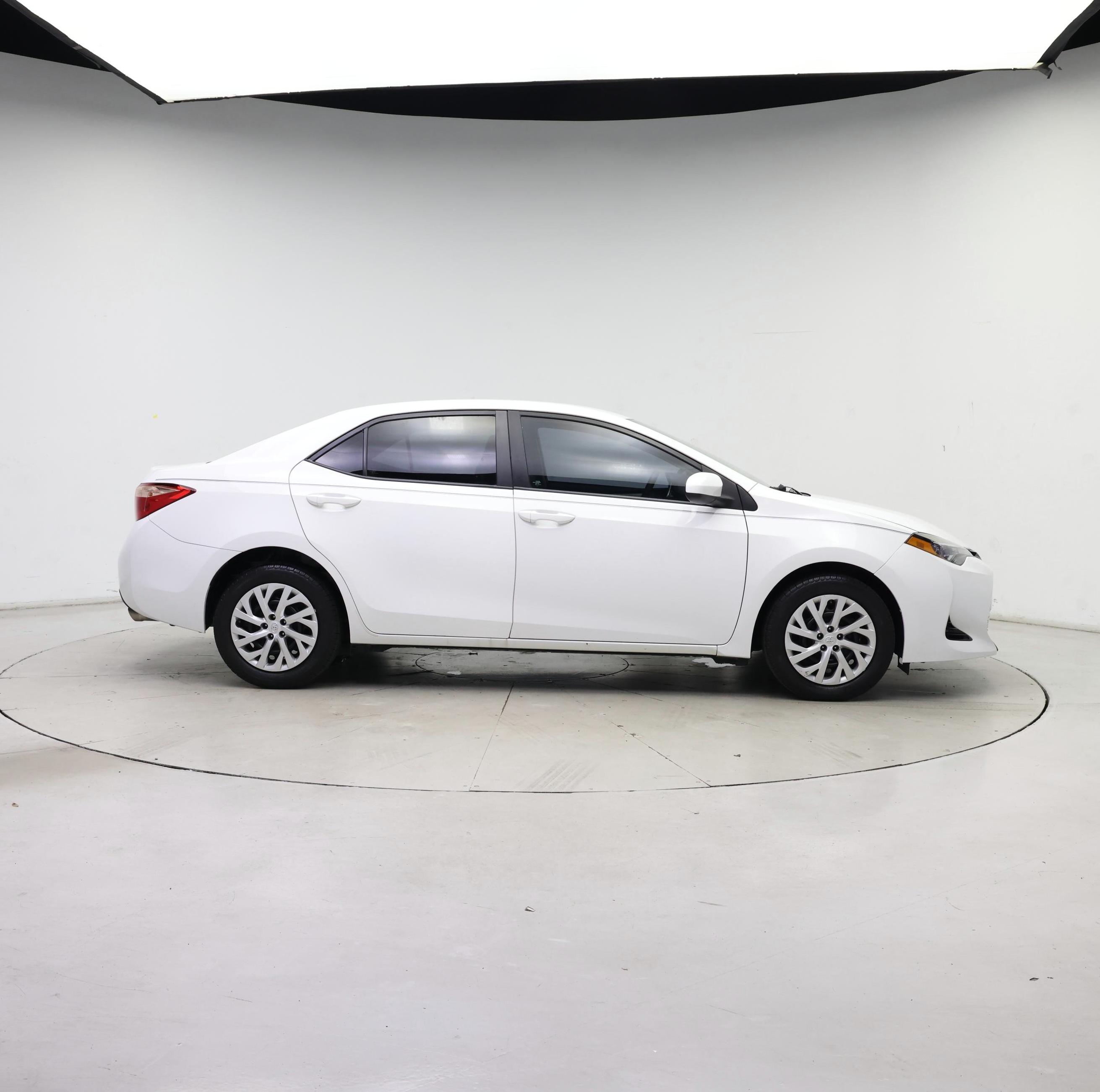 Thumbnail: 2017 Toyota Corolla - 7