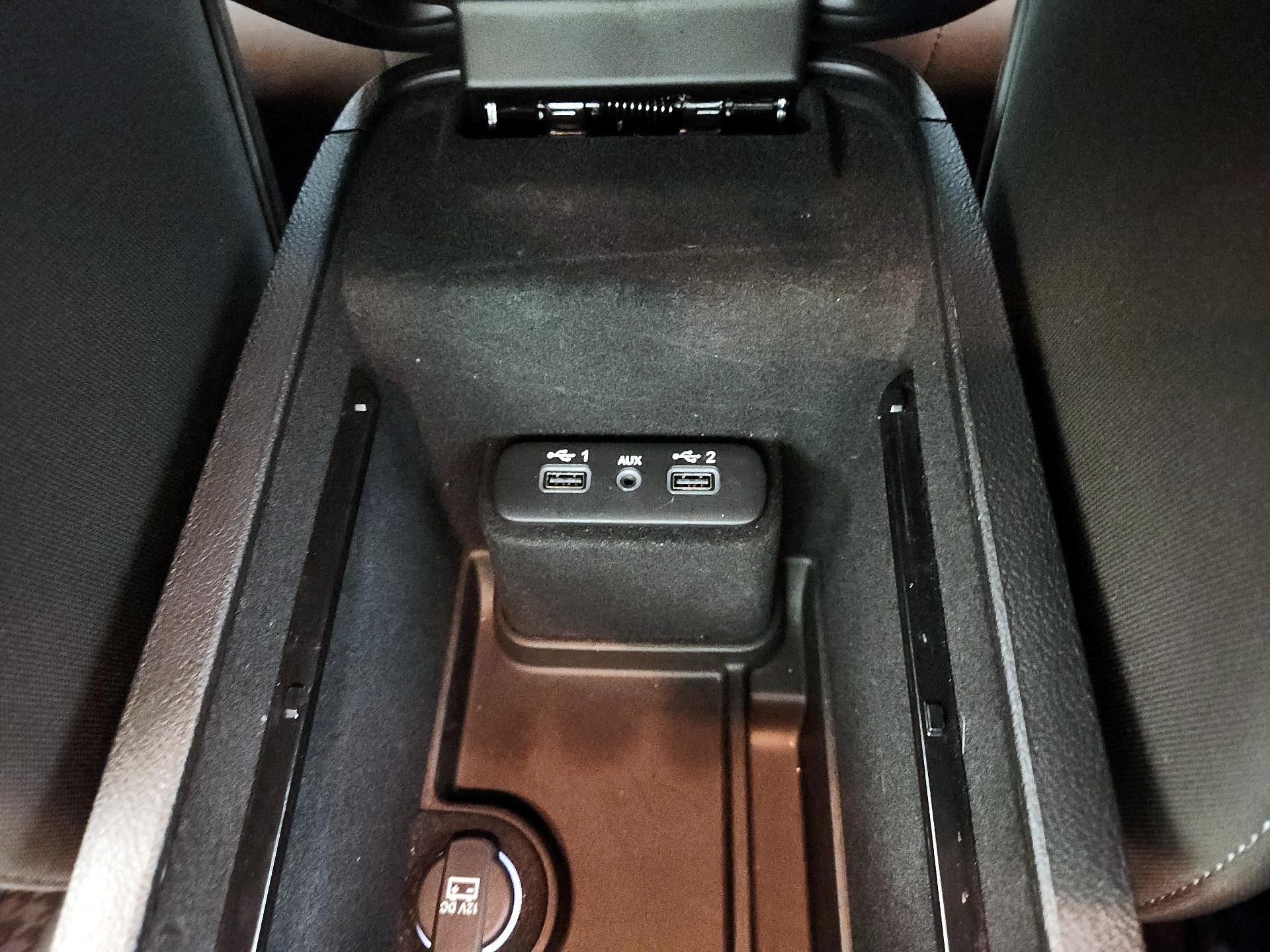 Thumbnail: 2020 Dodge Charger - 18