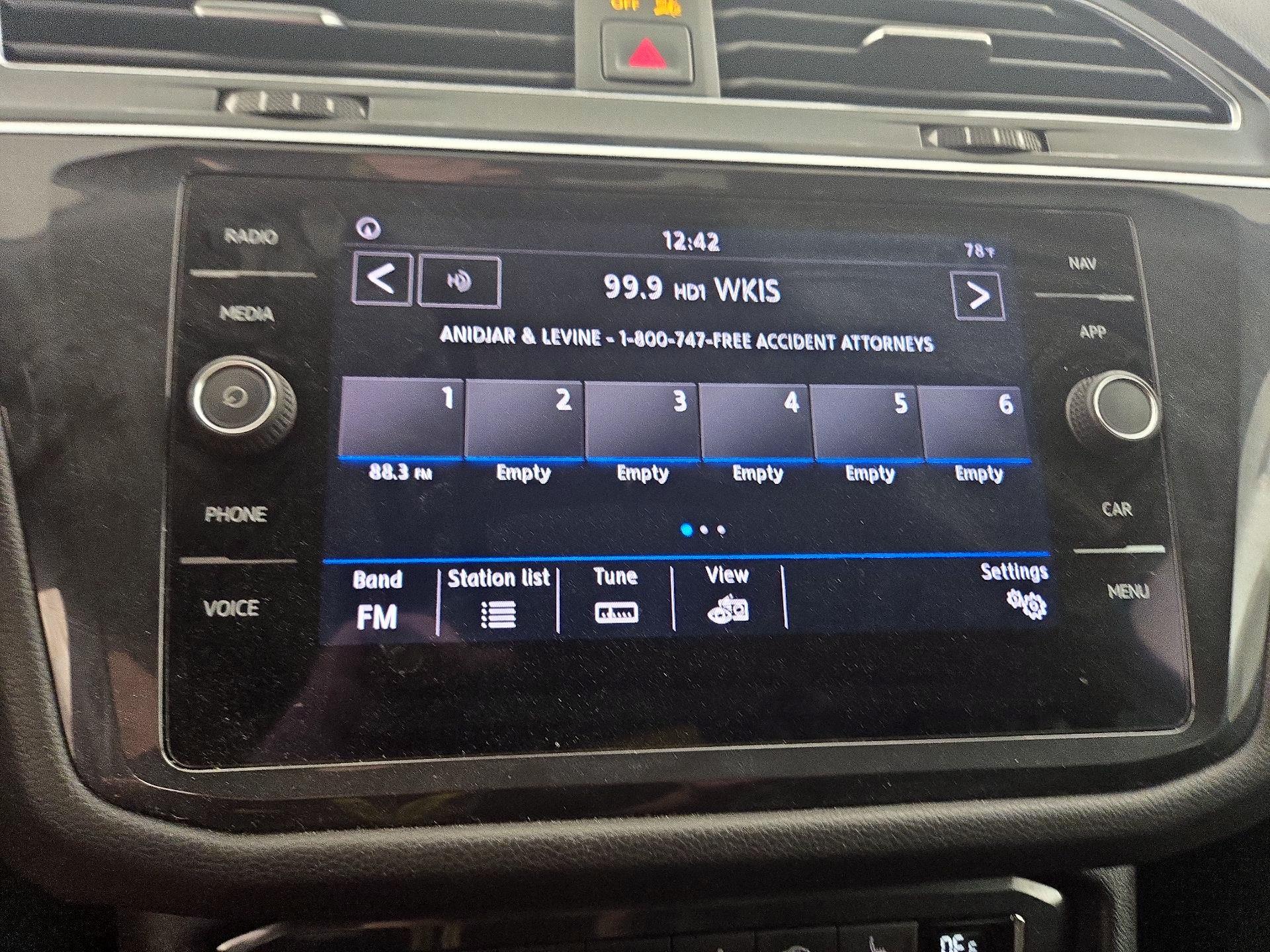 Thumbnail: 2019 Volkswagen Tiguan - 16
