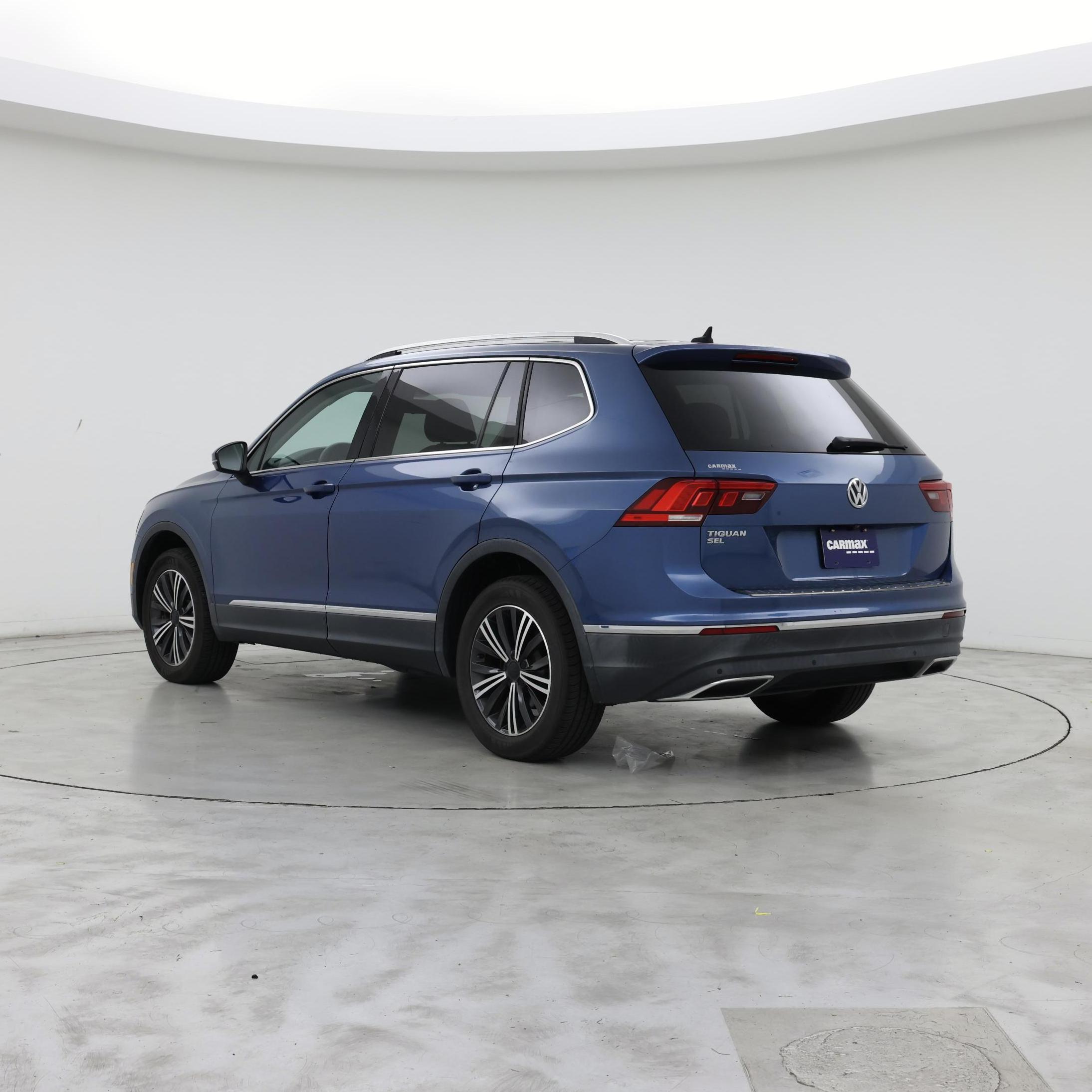 Thumbnail: 2019 Volkswagen Tiguan - 2