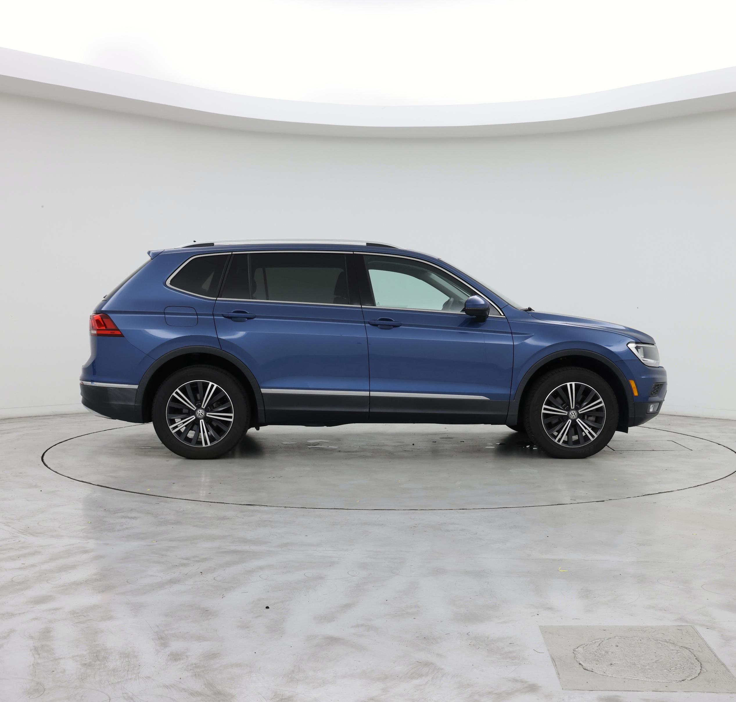 Thumbnail: 2019 Volkswagen Tiguan - 7