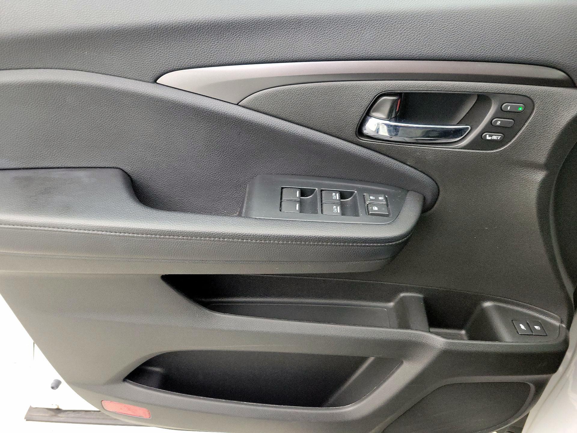 Thumbnail: 2022 Honda Pilot - 12