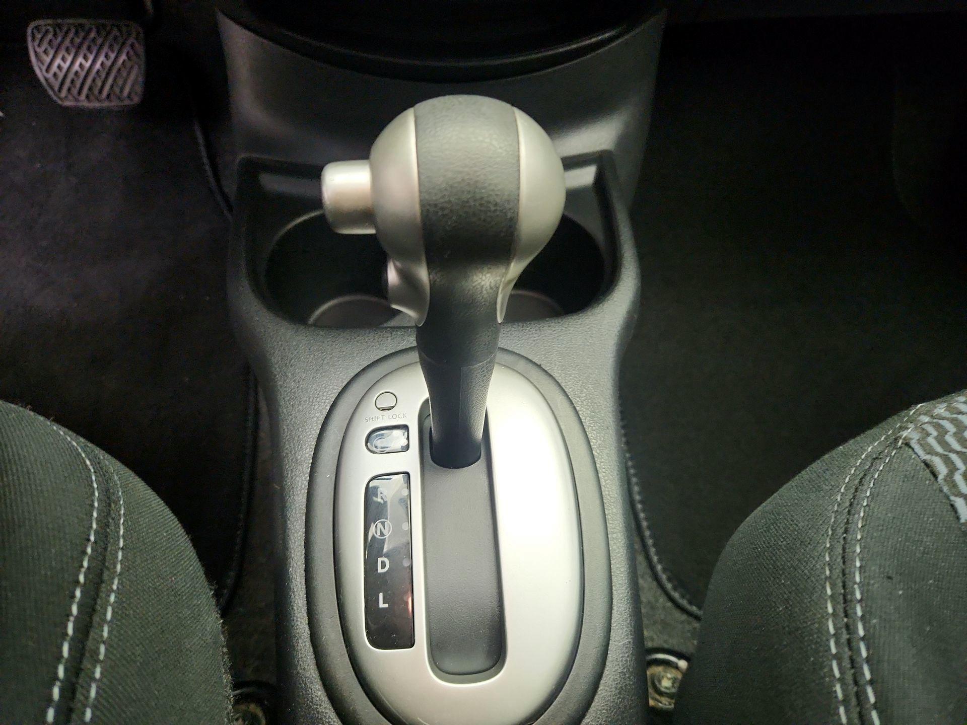 Thumbnail: 2015 Nissan Versa - 16