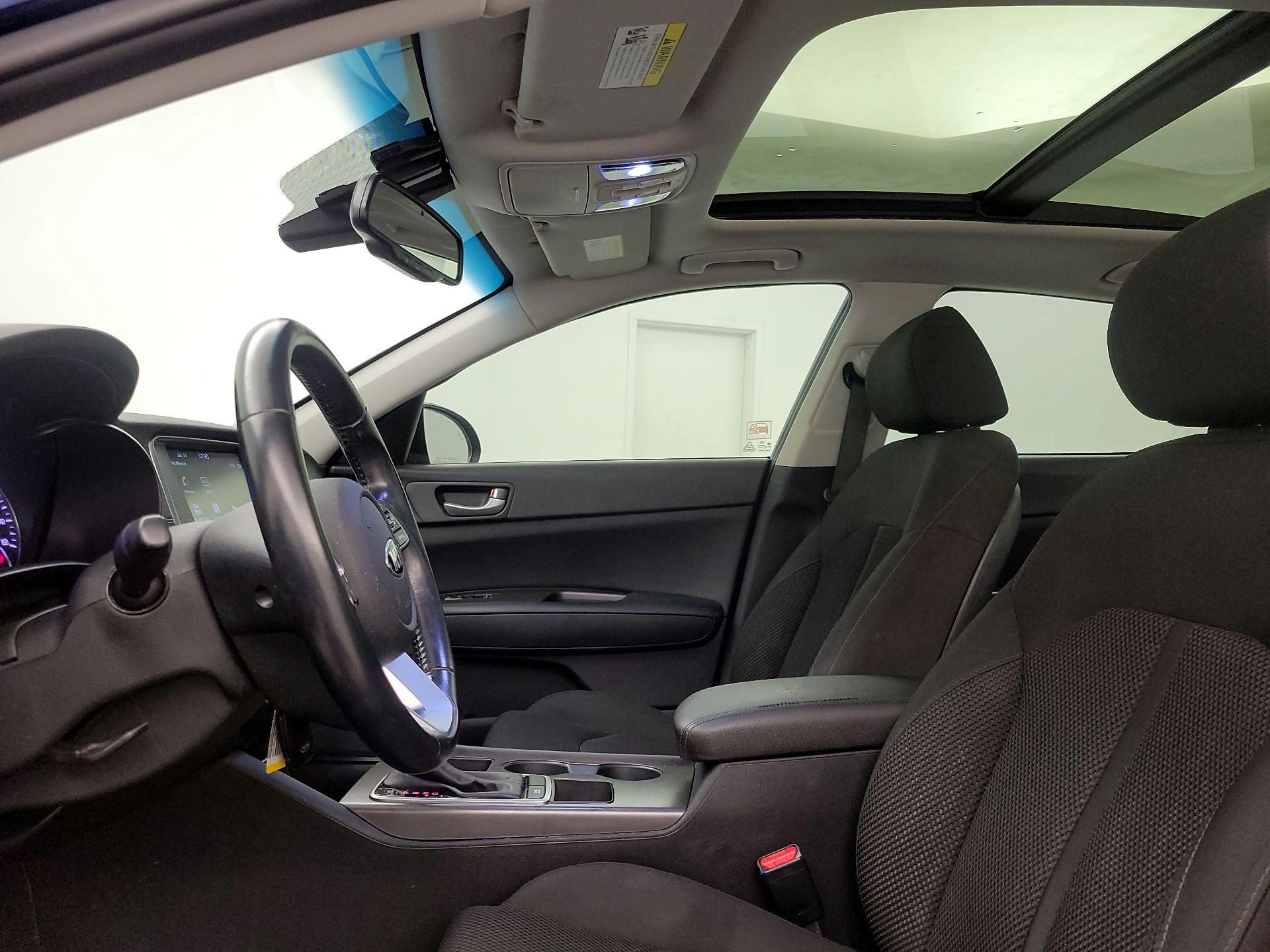 Thumbnail: 2019 Kia Optima - 19