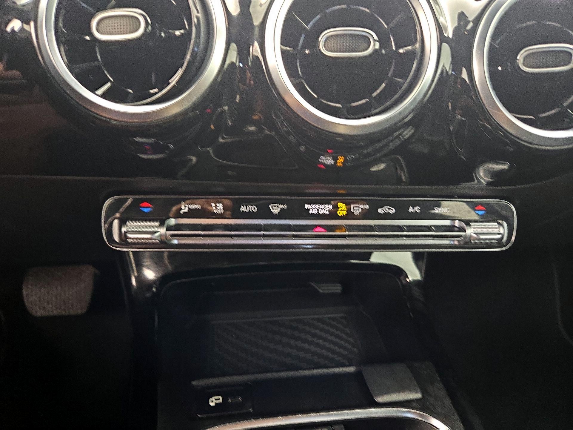 Thumbnail: 2020 Mercedes-Benz A-Class - 17