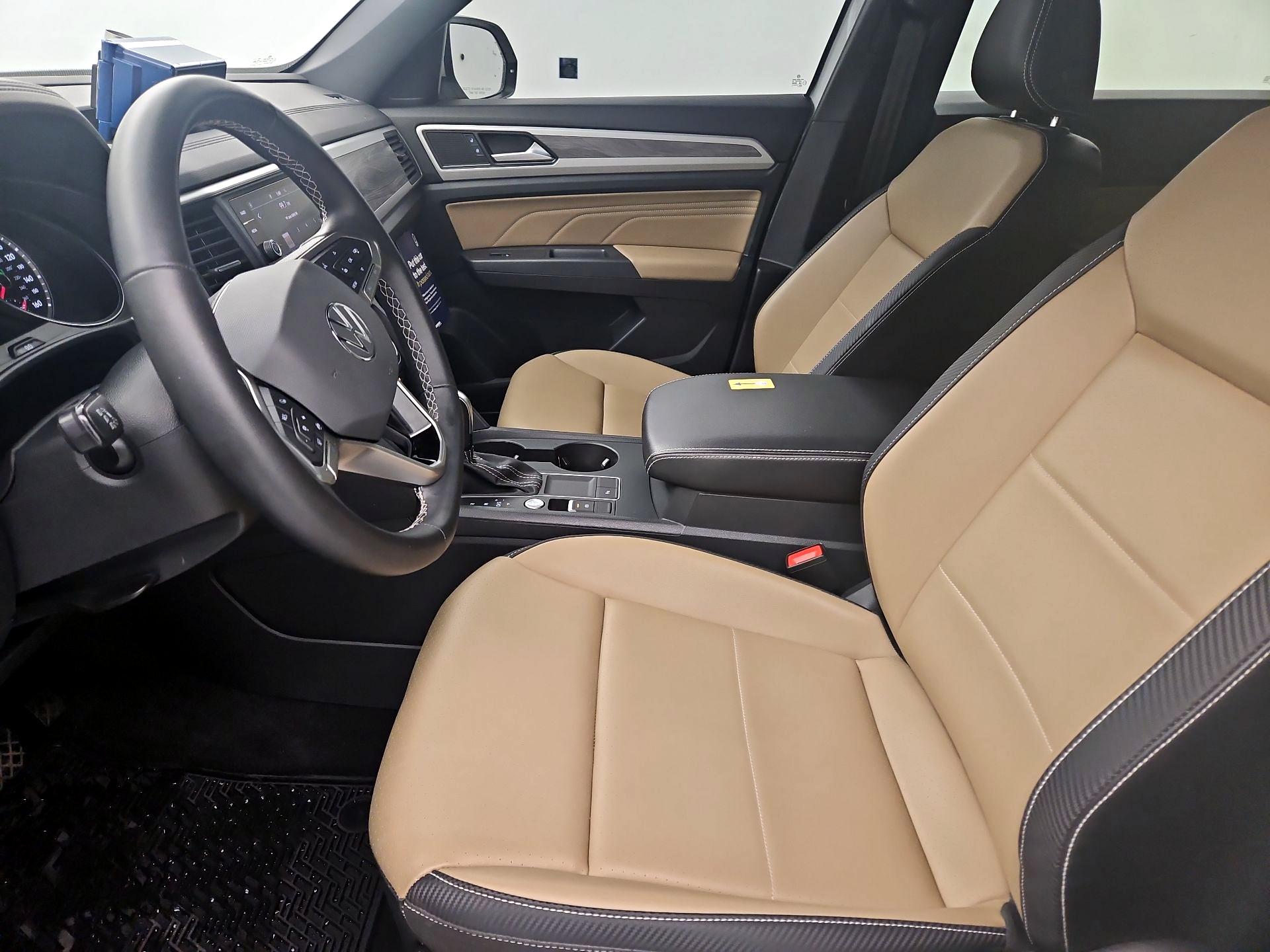 Thumbnail: 2021 Volkswagen Atlas - 11