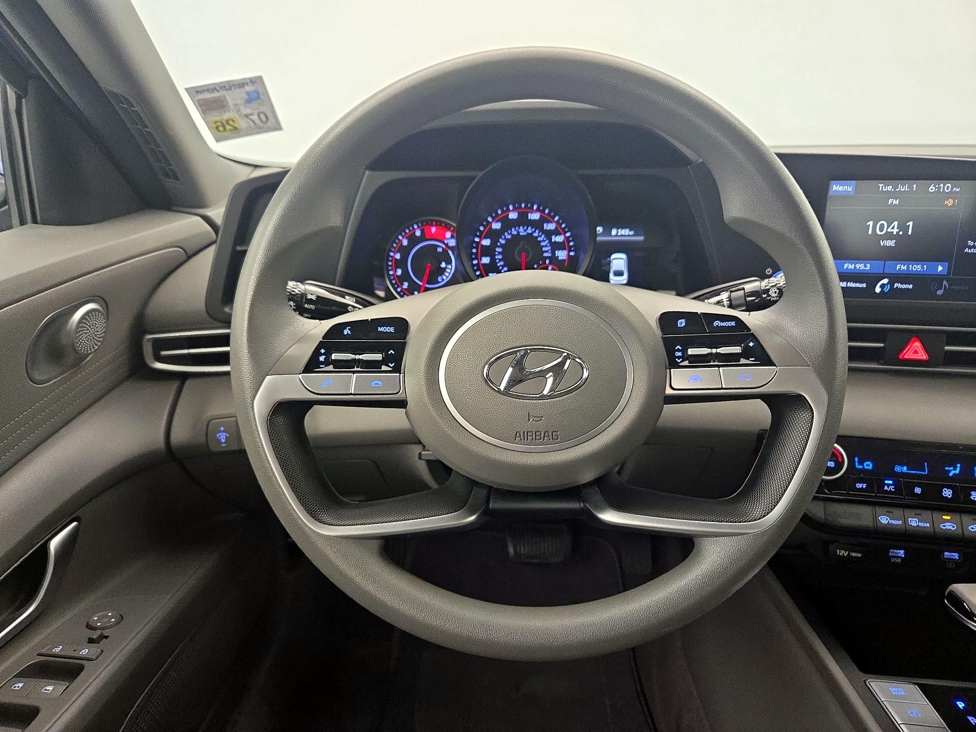 Thumbnail: 2021 Hyundai Elantra - 10