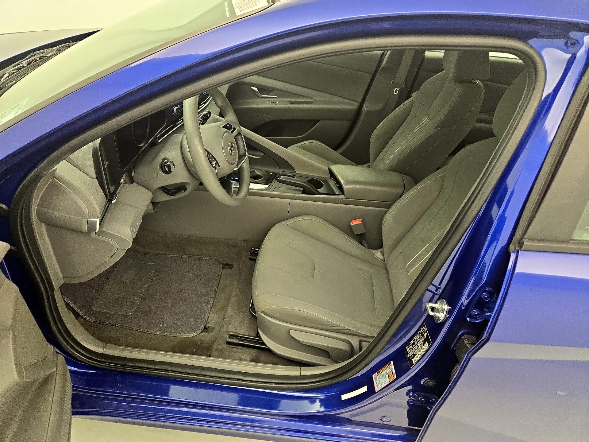 Thumbnail: 2021 Hyundai Elantra - 11