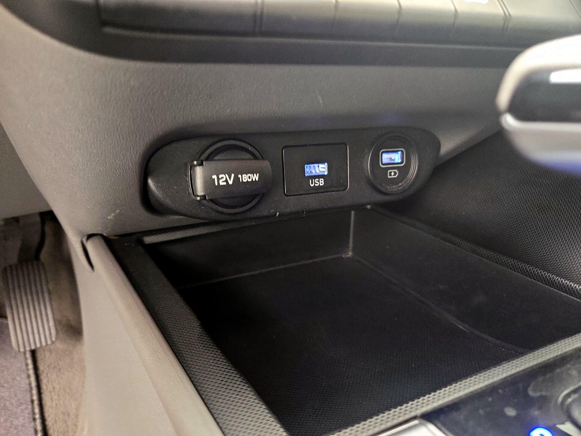Thumbnail: 2021 Hyundai Elantra - 18