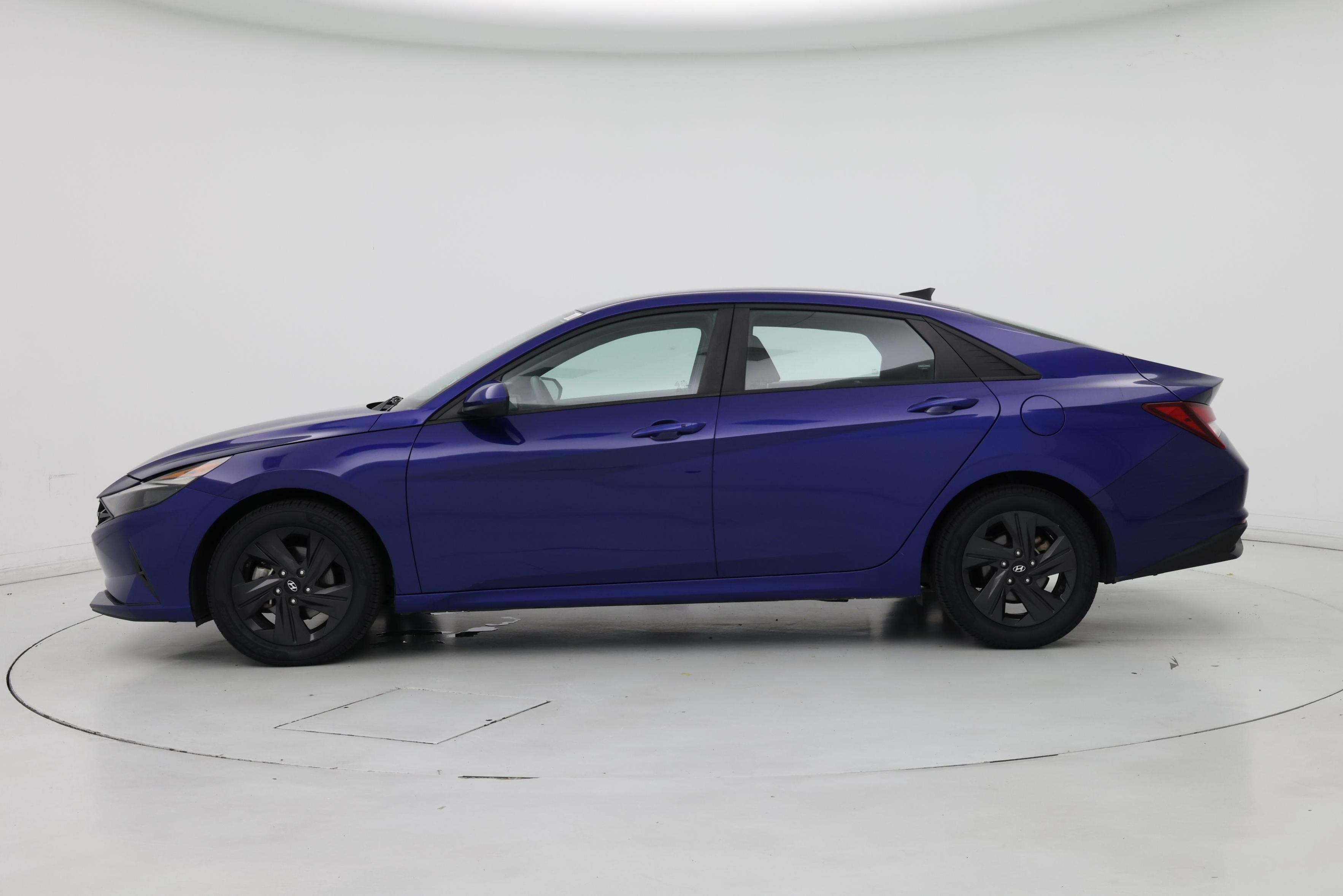 Thumbnail: 2021 Hyundai Elantra - 3