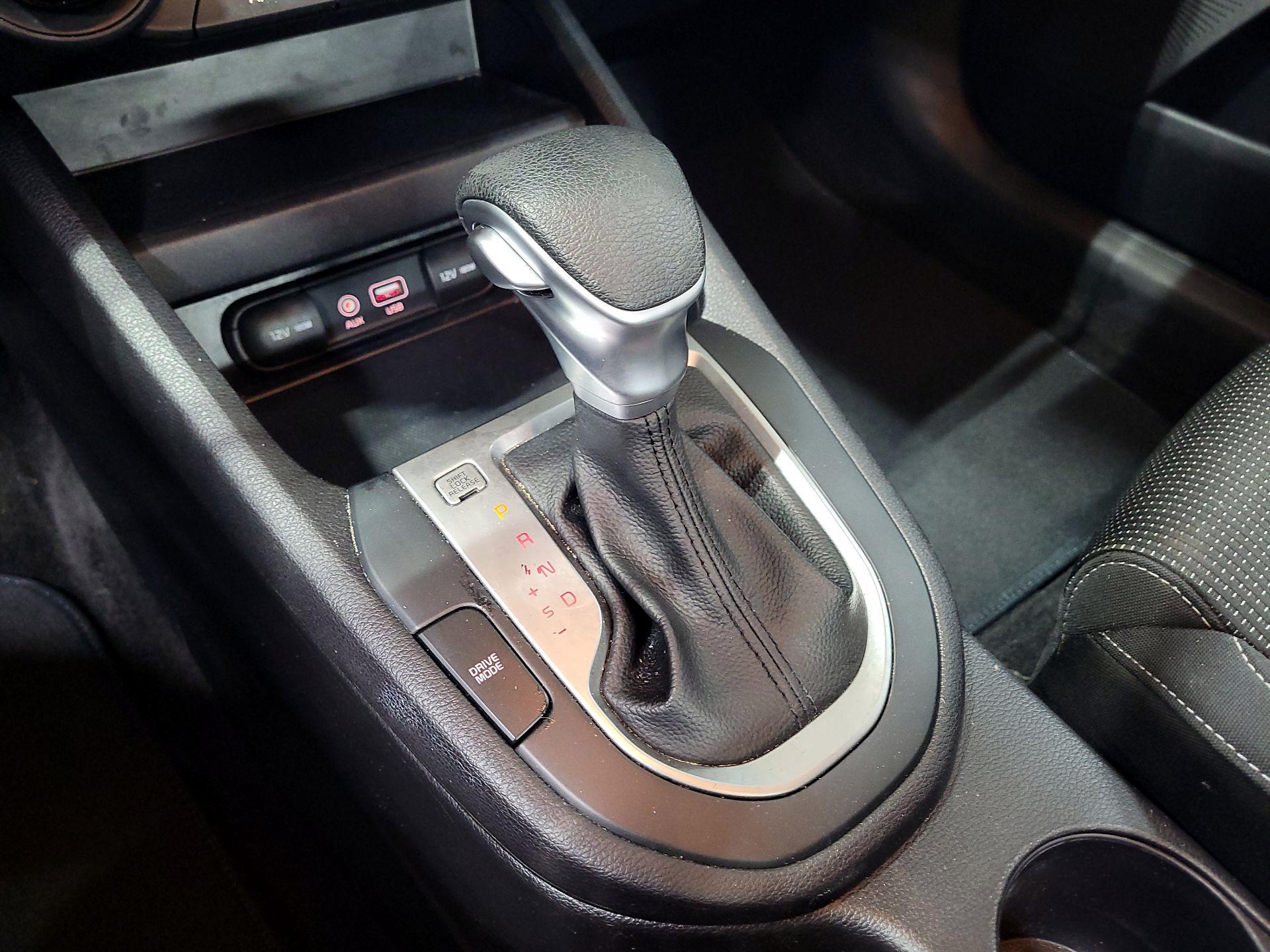 Thumbnail: 2020 Kia Forte - 17