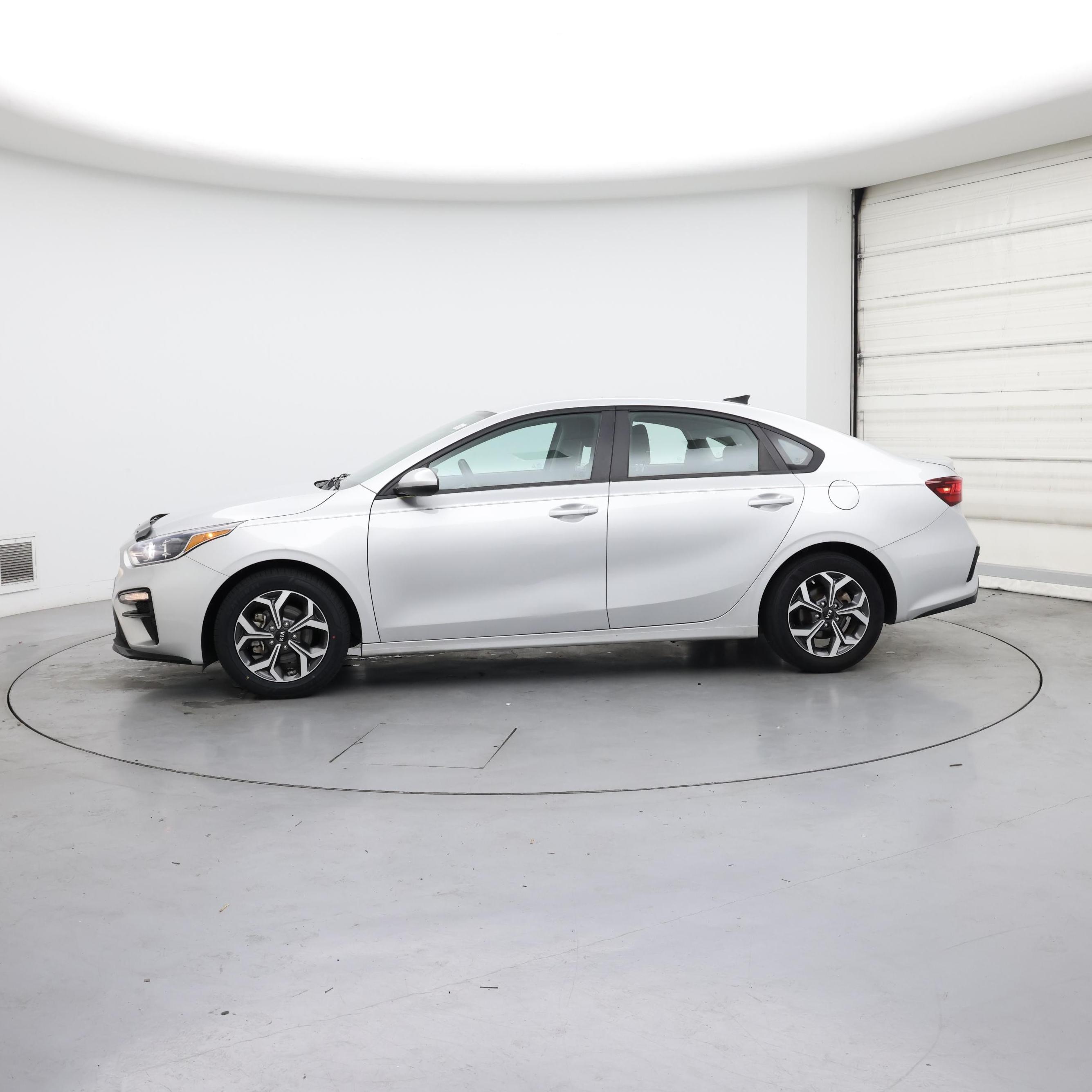 Thumbnail: 2020 Kia Forte - 3