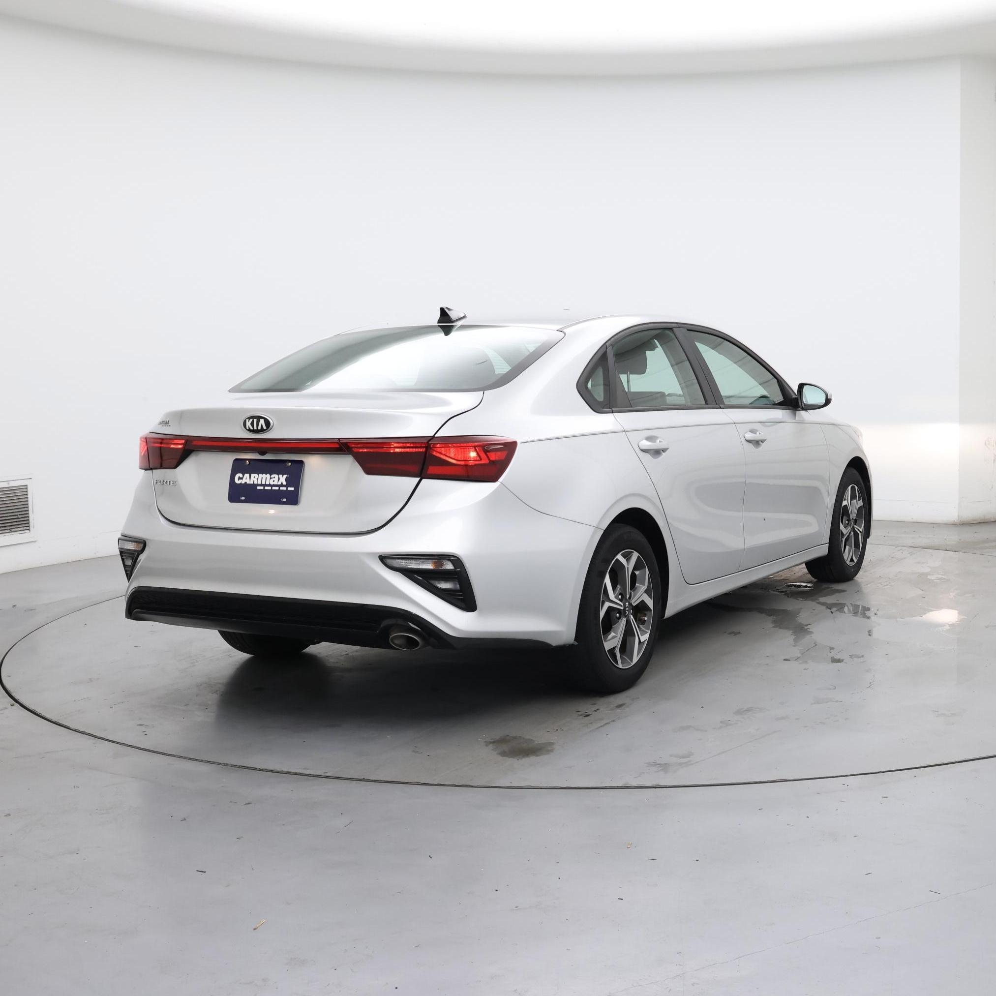 Thumbnail: 2020 Kia Forte - 8
