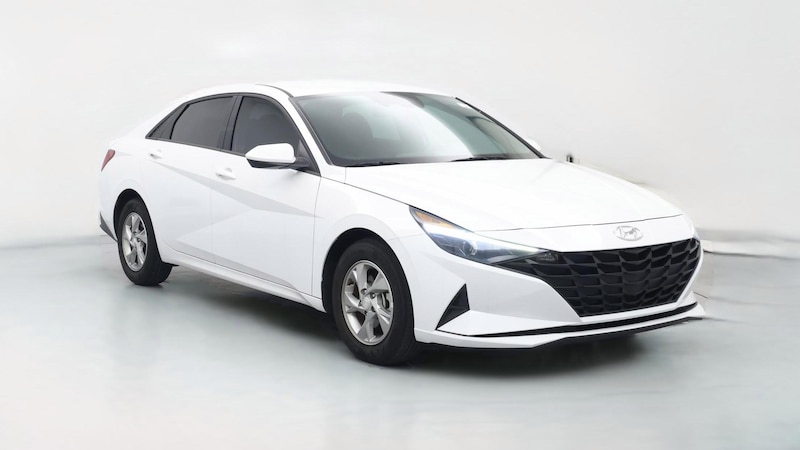 2021 Hyundai Elantra SE Hero Image