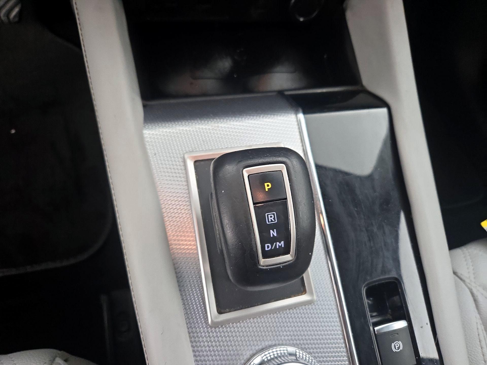 Thumbnail: 2022 Mitsubishi Outlander - 18