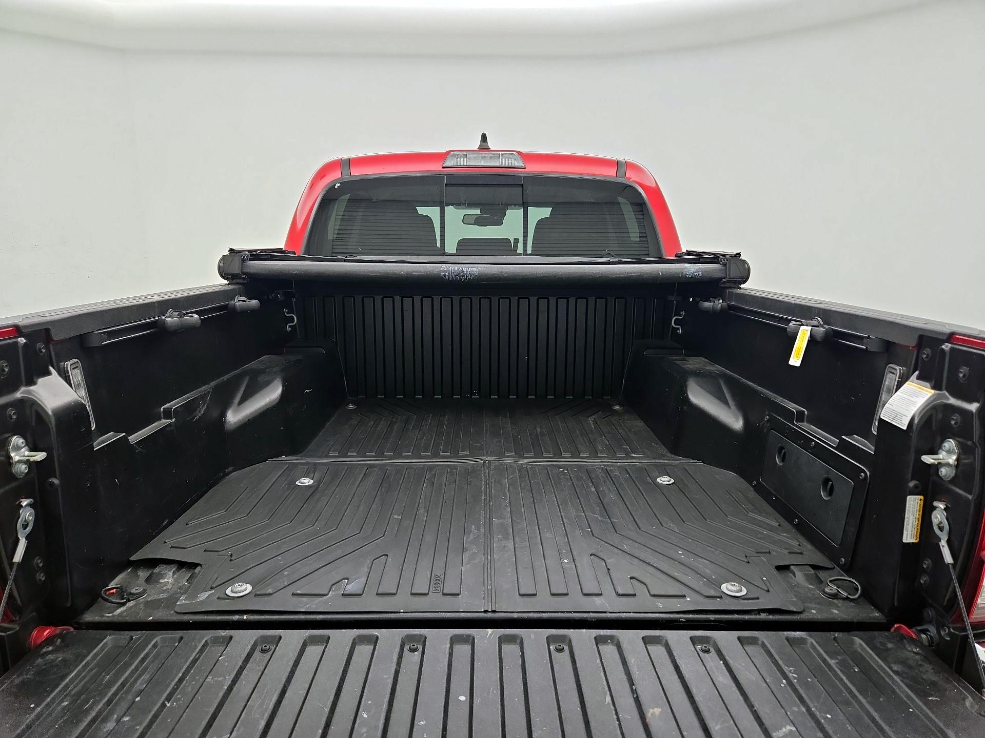 Thumbnail: 2022 Toyota Tacoma - 20