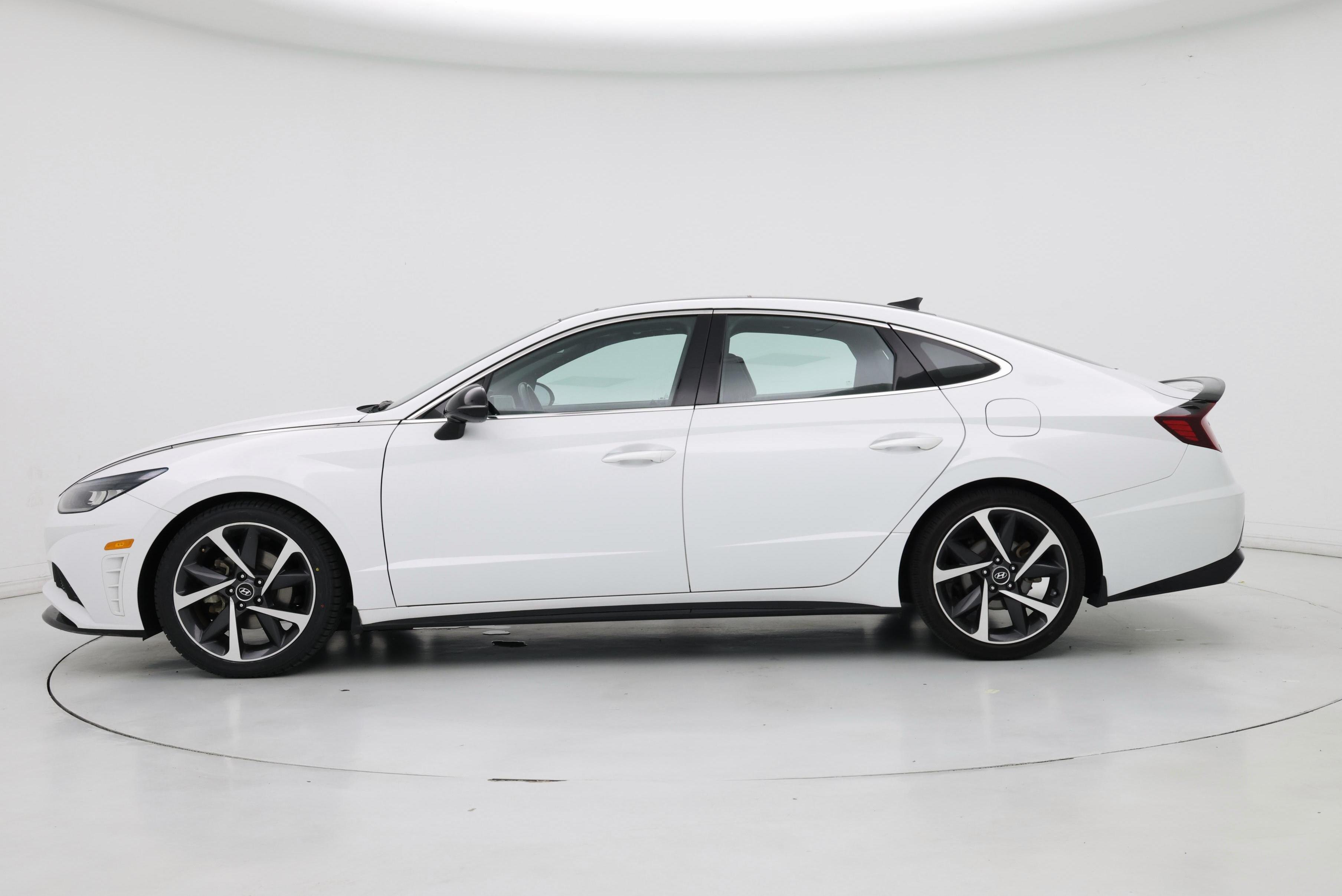 Thumbnail: 2021 Hyundai Sonata - 3