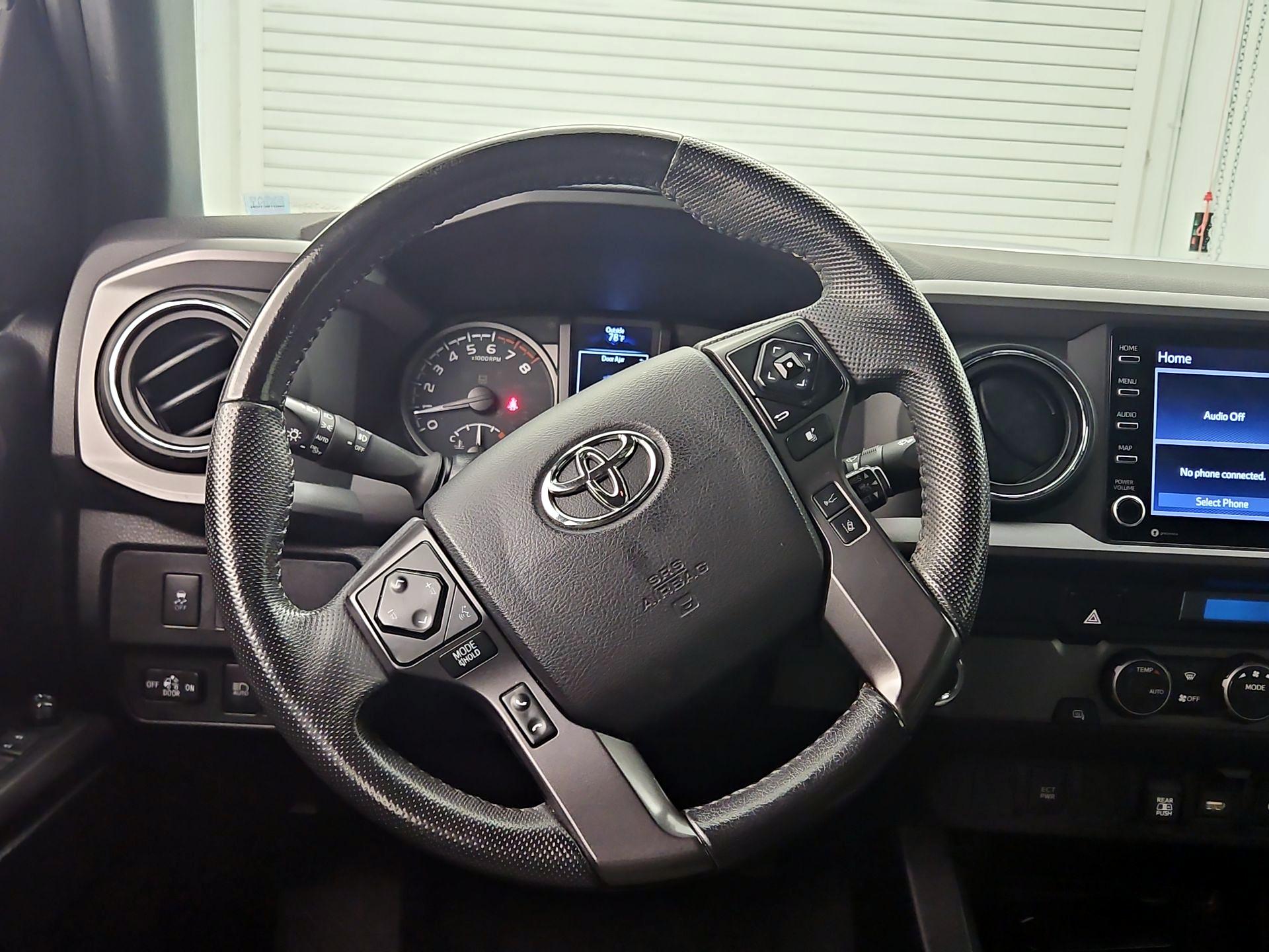 Thumbnail: 2021 Toyota Tacoma - 10