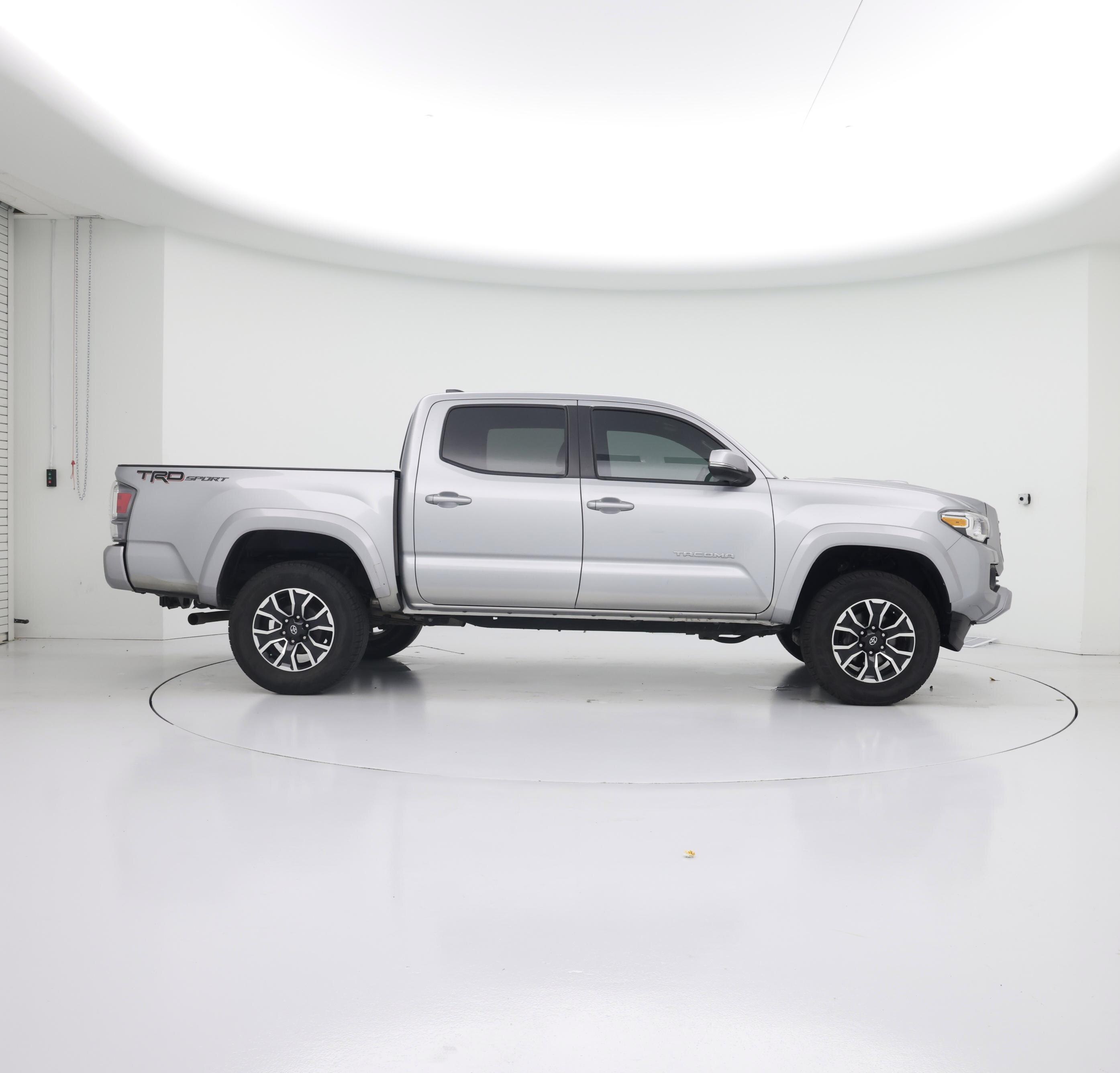 Thumbnail: 2021 Toyota Tacoma - 7