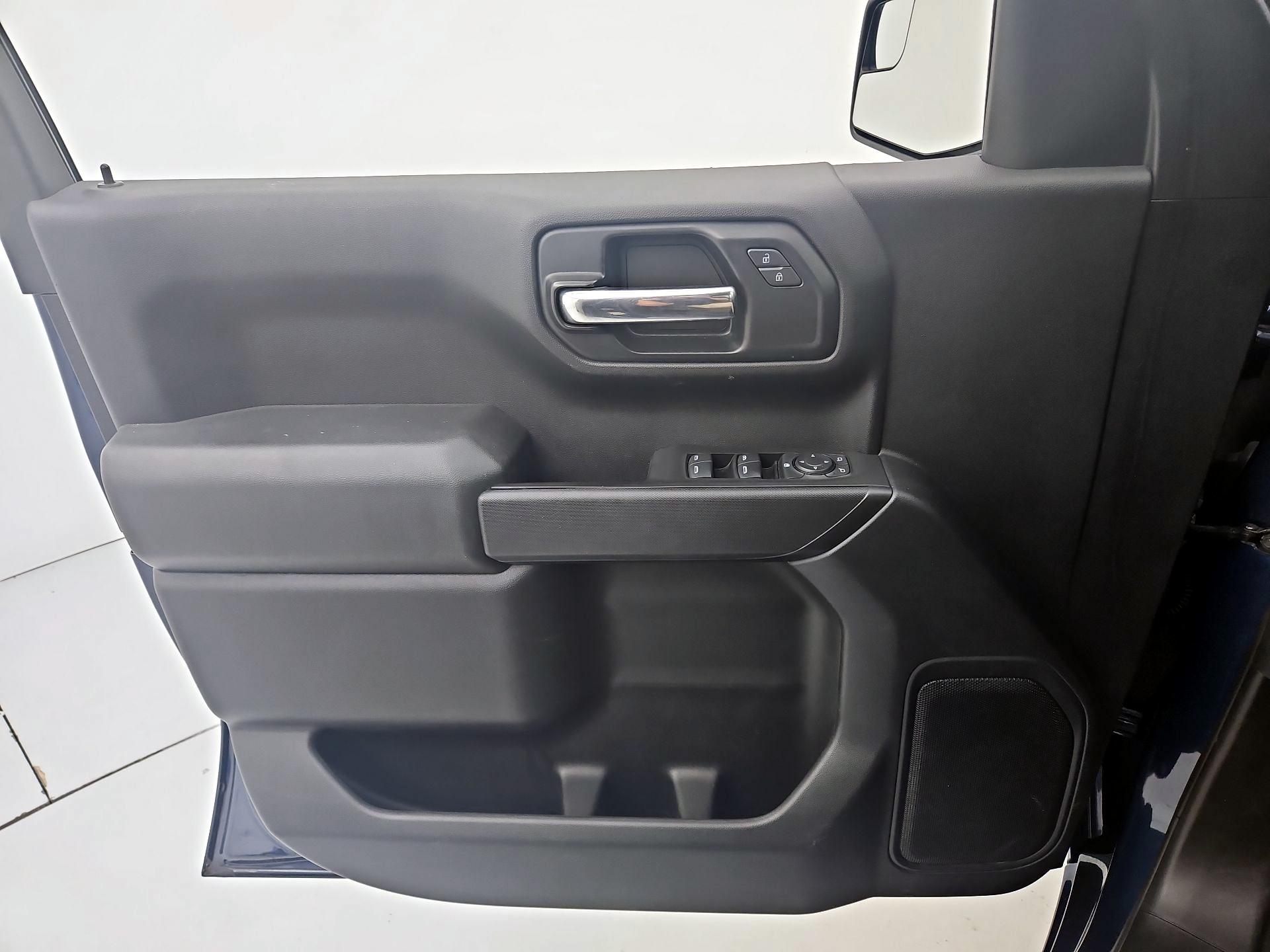 Thumbnail: 2020 Chevrolet Silverado 1500 - 12