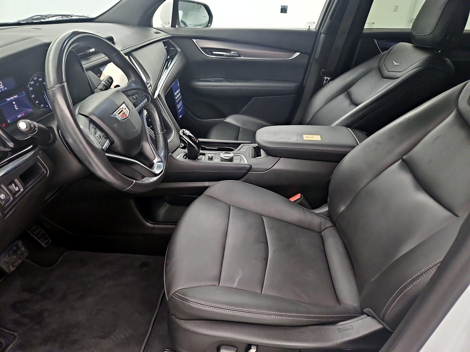 Thumbnail: 2022 Cadillac XT6 - 11
