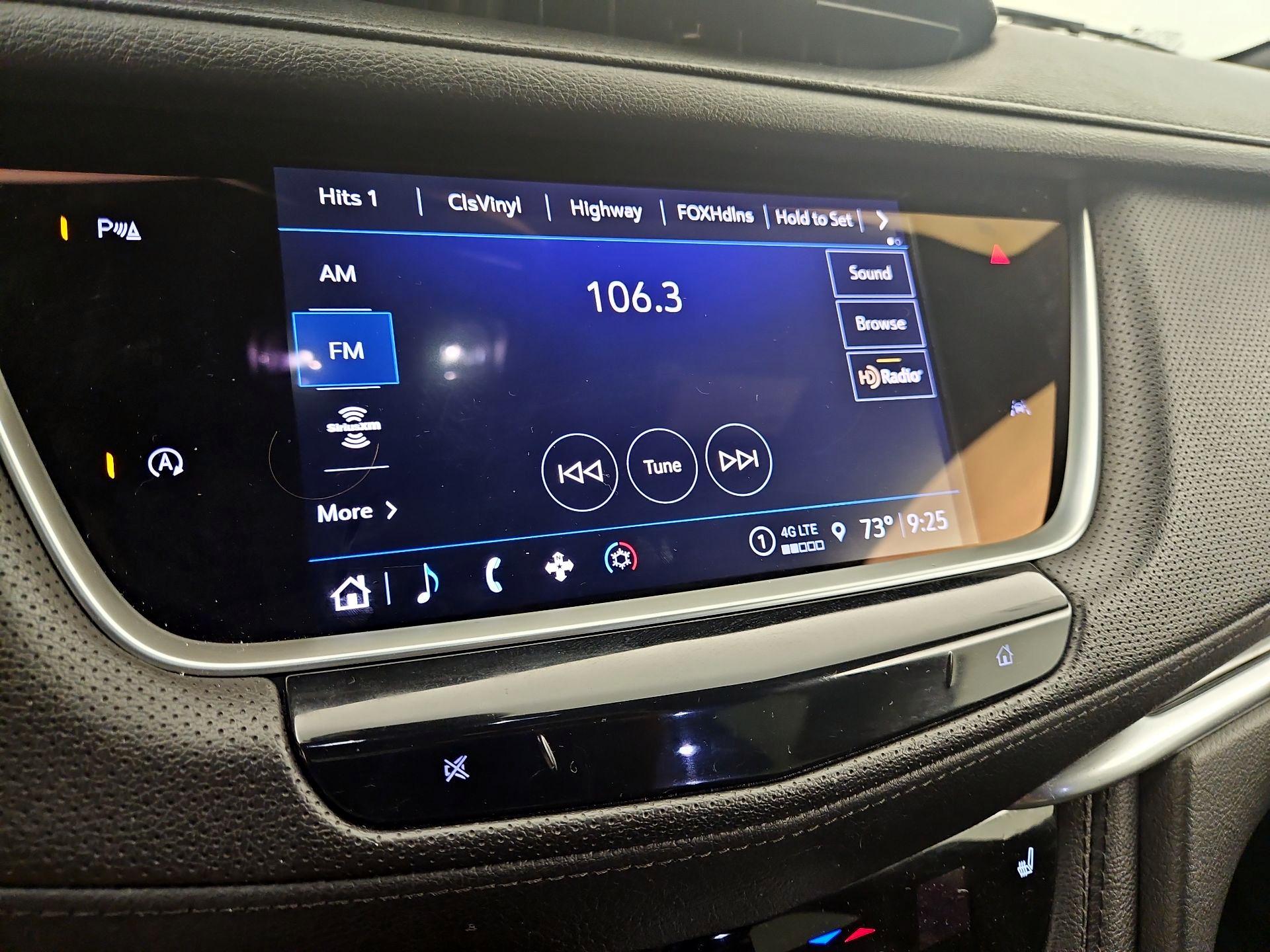 Thumbnail: 2022 Cadillac XT6 - 15
