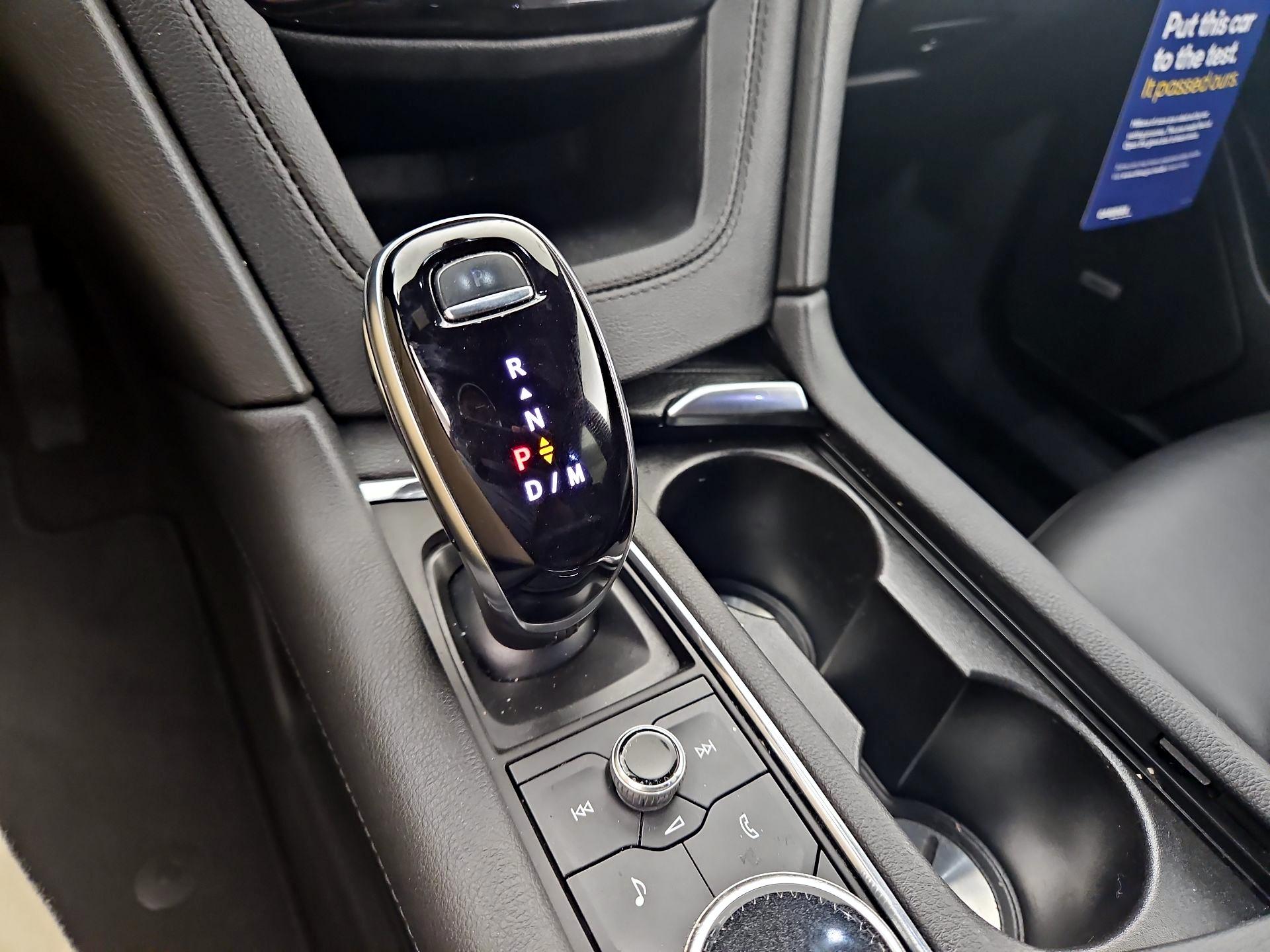 Thumbnail: 2022 Cadillac XT6 - 17