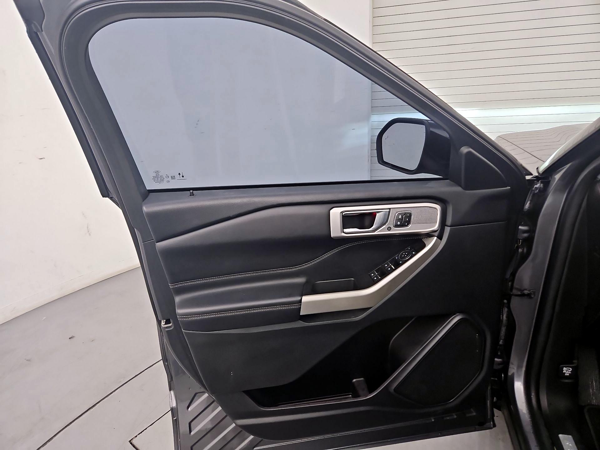 Thumbnail: 2021 Ford Explorer - 12