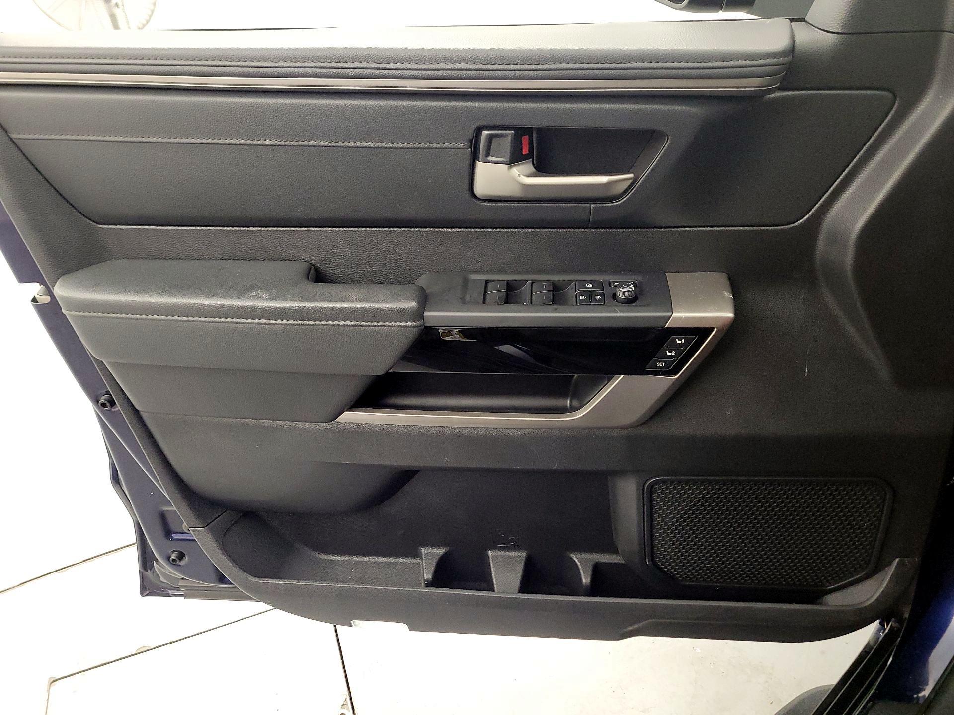 Thumbnail: 2022 Toyota Tundra - 12