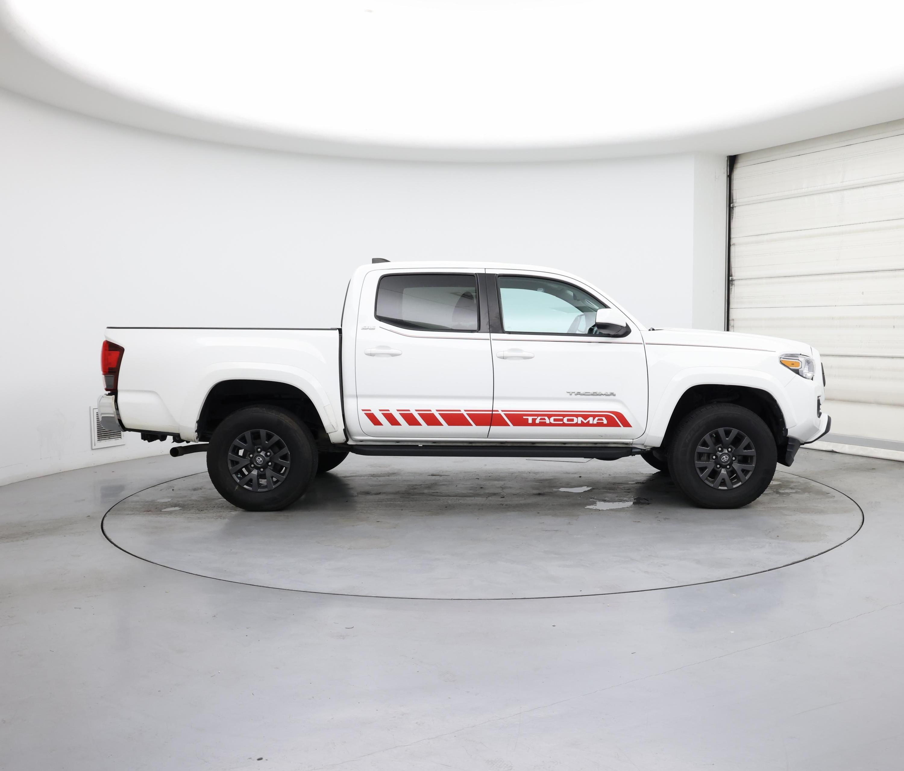 Thumbnail: 2021 Toyota Tacoma - 7