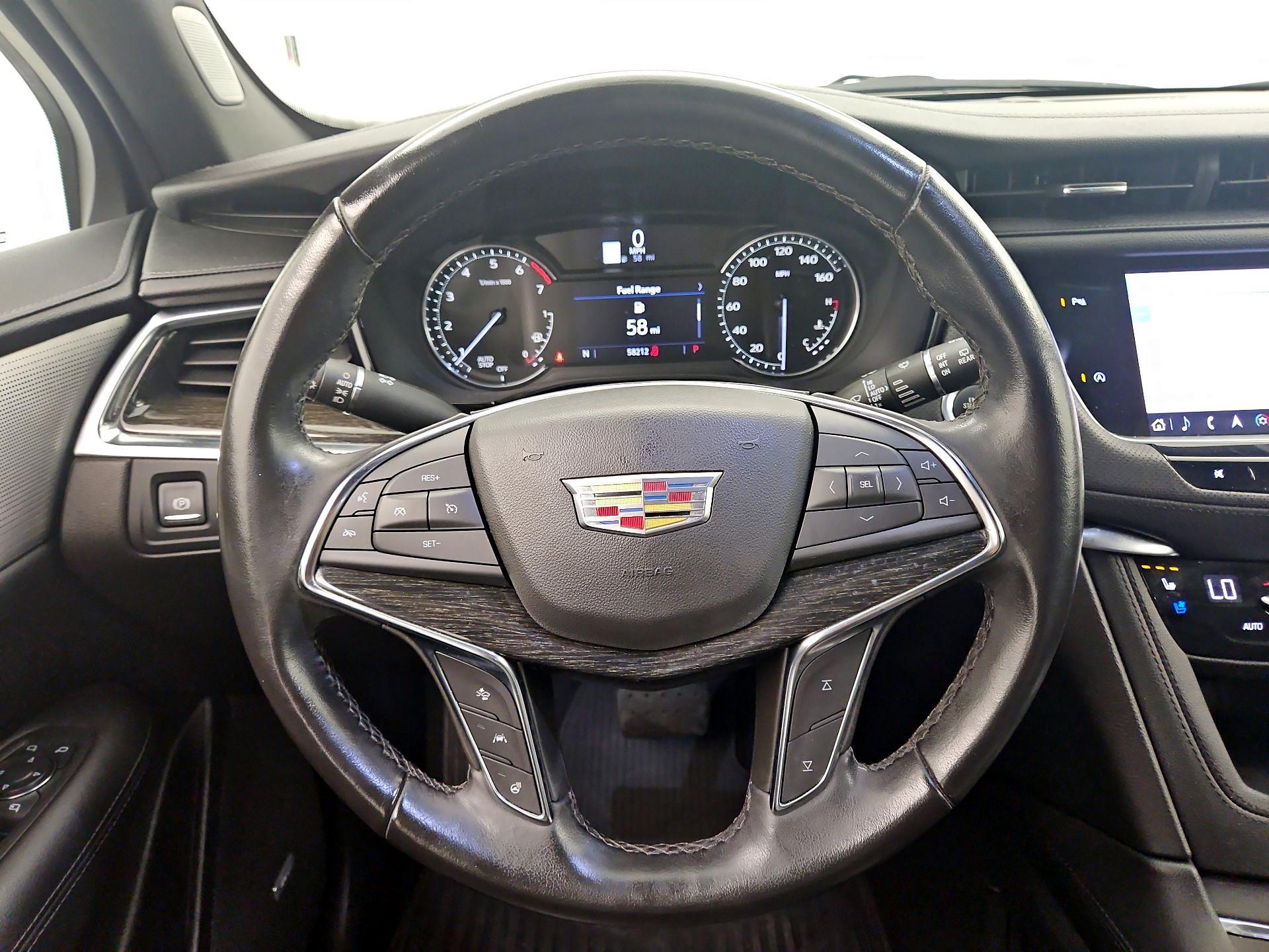 Thumbnail: 2021 Cadillac XT5 - 10