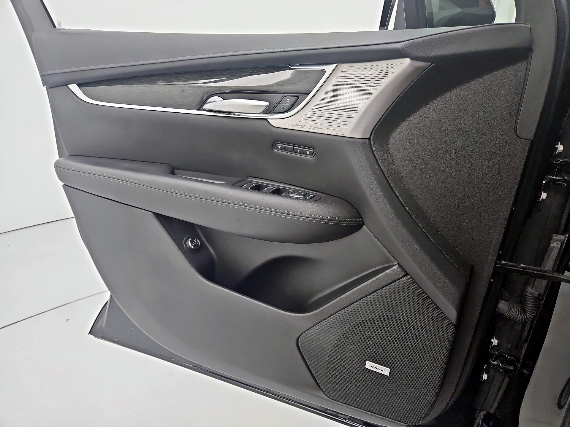 Thumbnail: 2021 Cadillac XT5 - 12