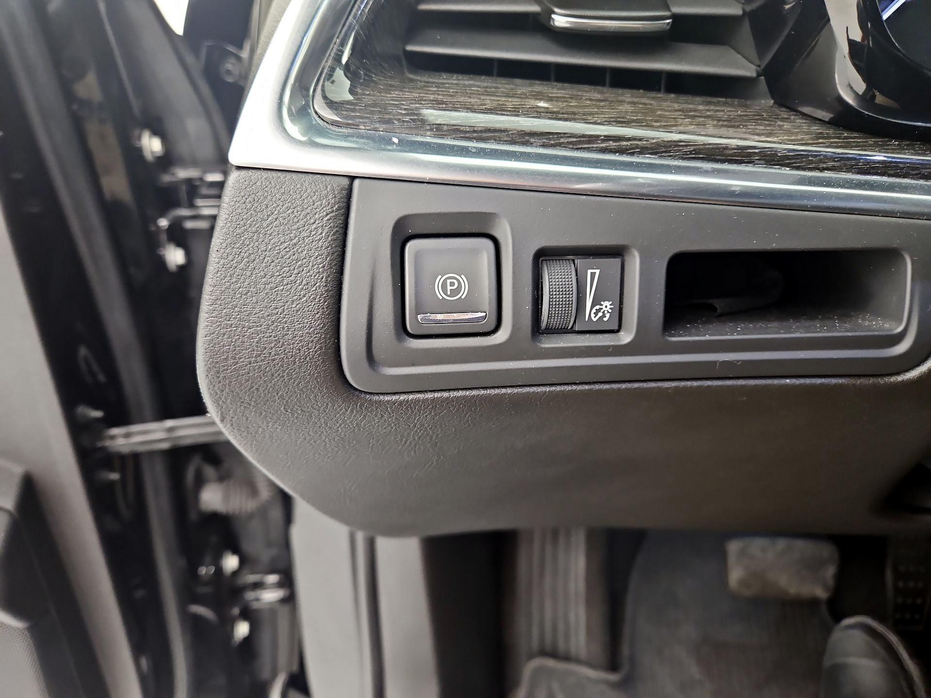 Thumbnail: 2021 Cadillac XT5 - 13