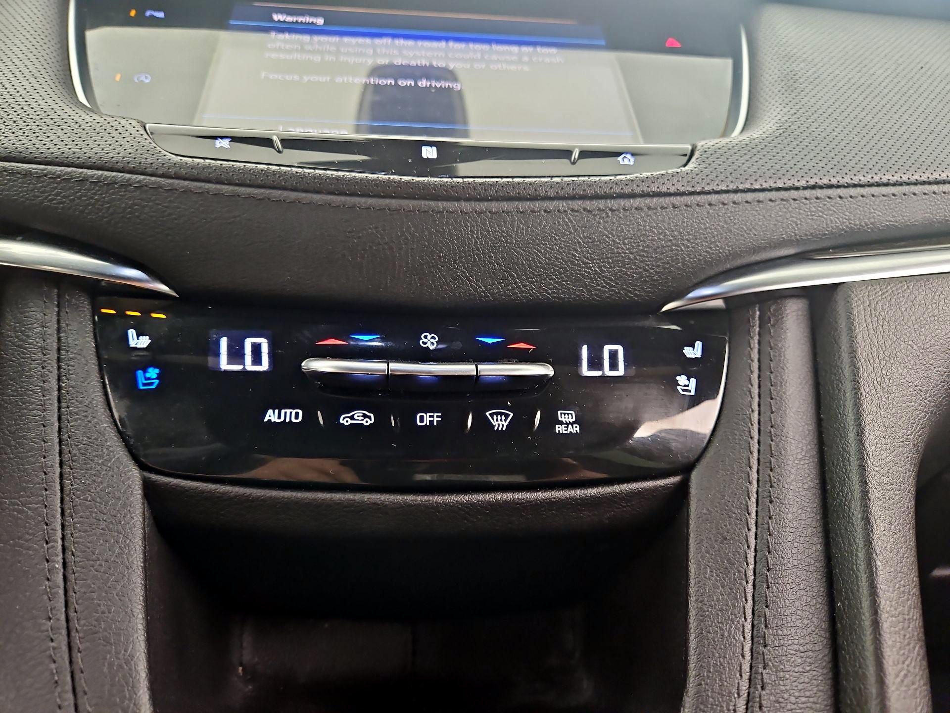Thumbnail: 2021 Cadillac XT5 - 17