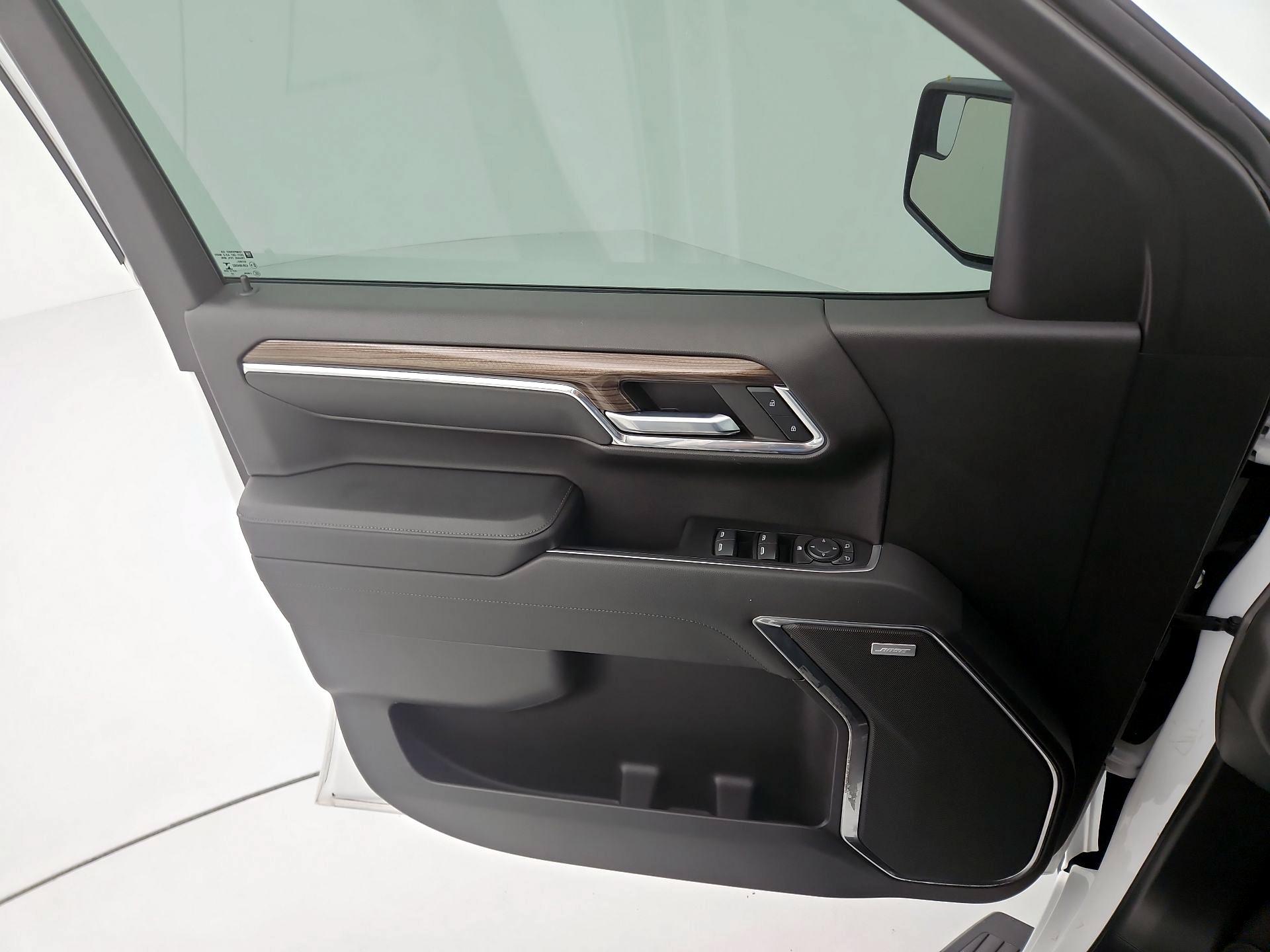 Thumbnail: 2022 Chevrolet Silverado 1500 - 12