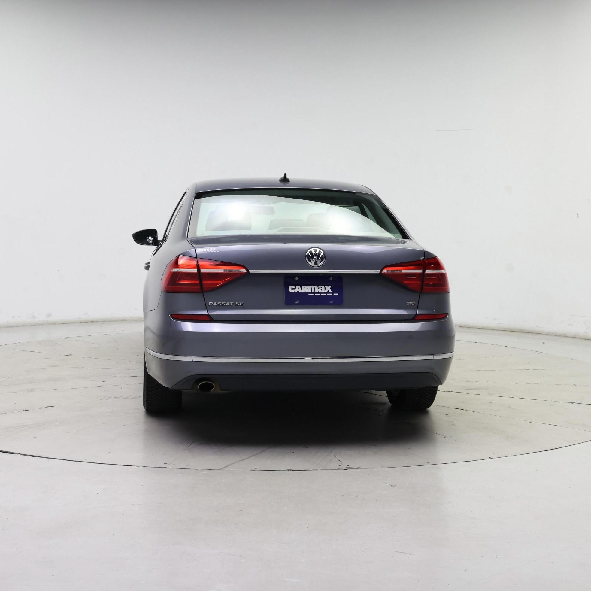 Thumbnail: 2016 Volkswagen Passat - 6