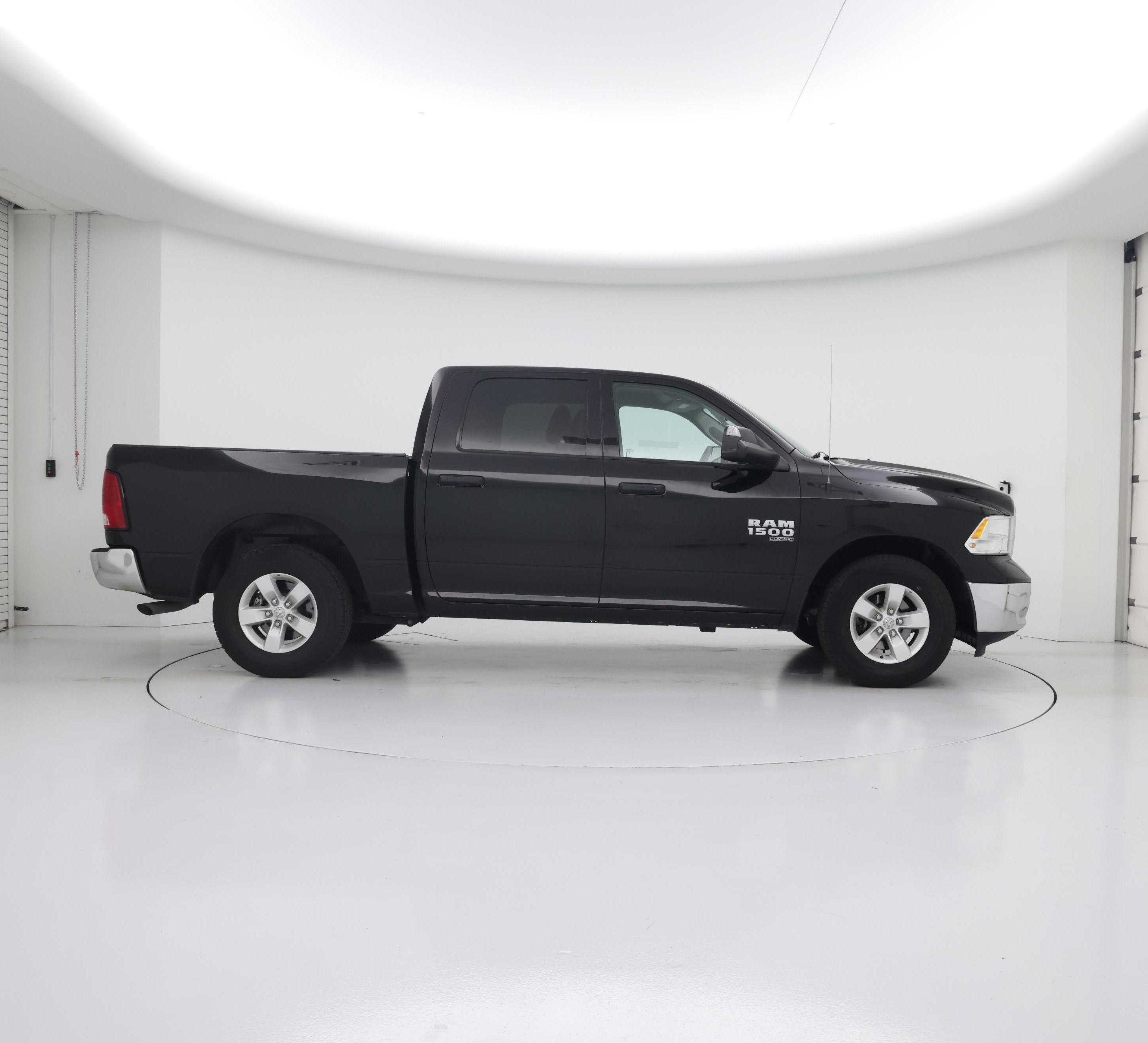 Thumbnail: 2023 RAM 1500 Classic - 7