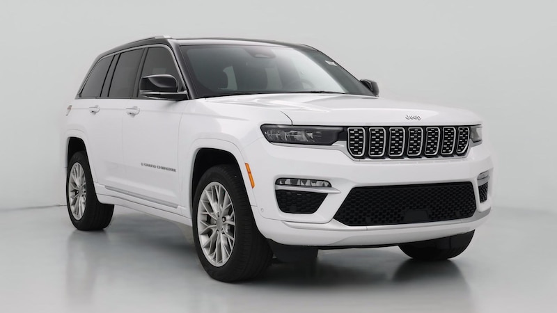 2022 Jeep Grand Cherokee Summit Hero Image