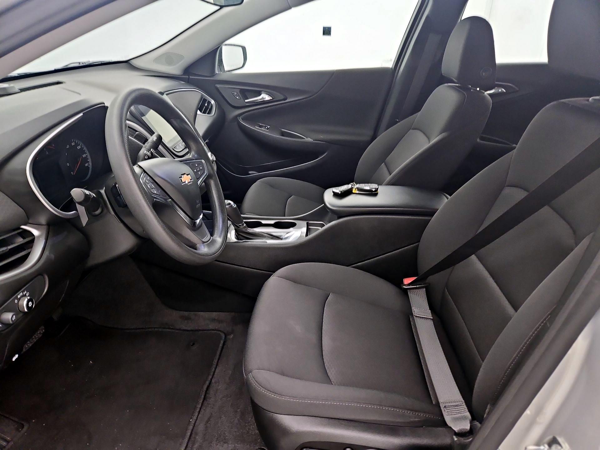Thumbnail: 2020 Chevrolet Malibu - 11