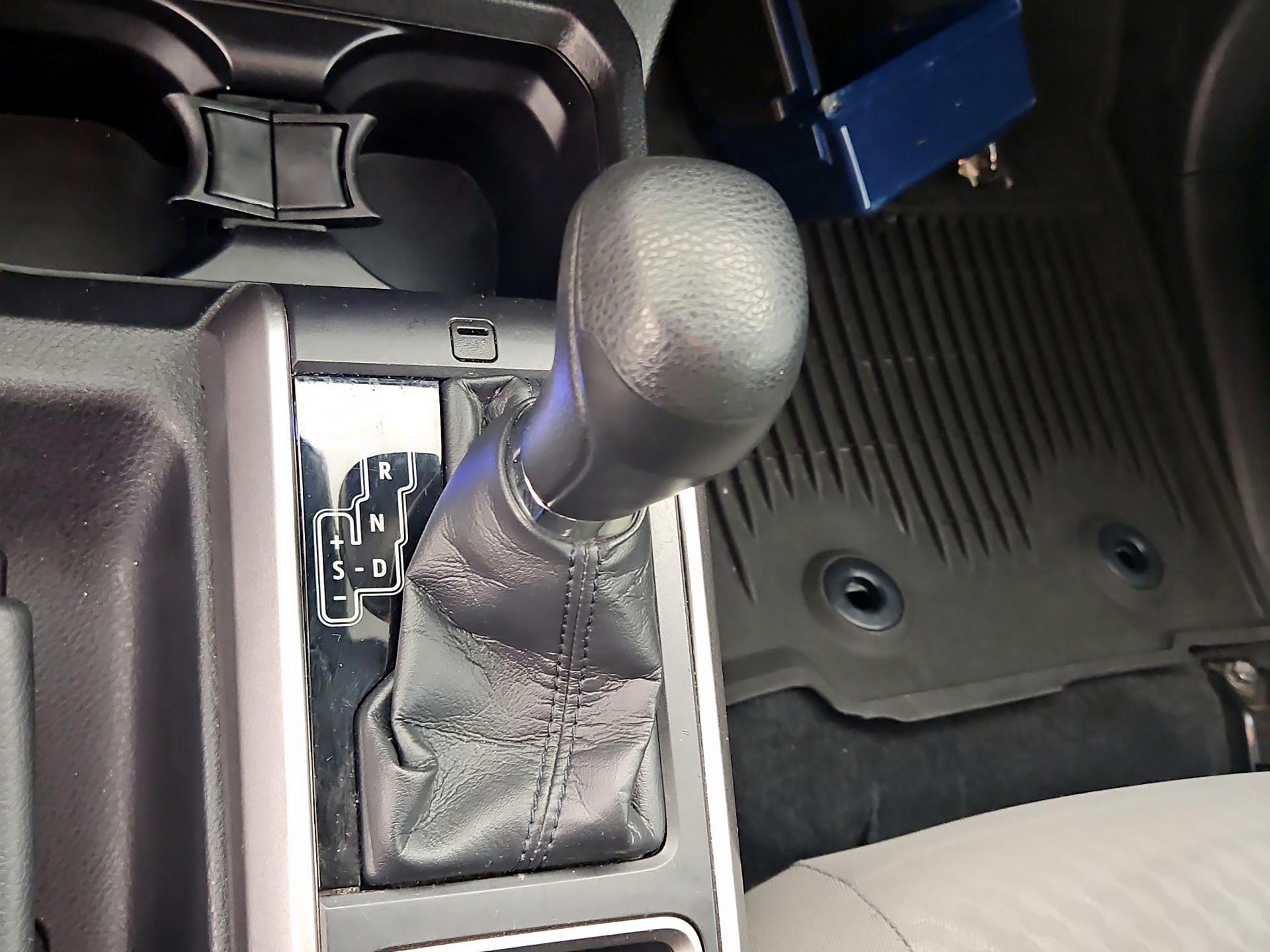 Thumbnail: 2021 Toyota Tacoma - 17