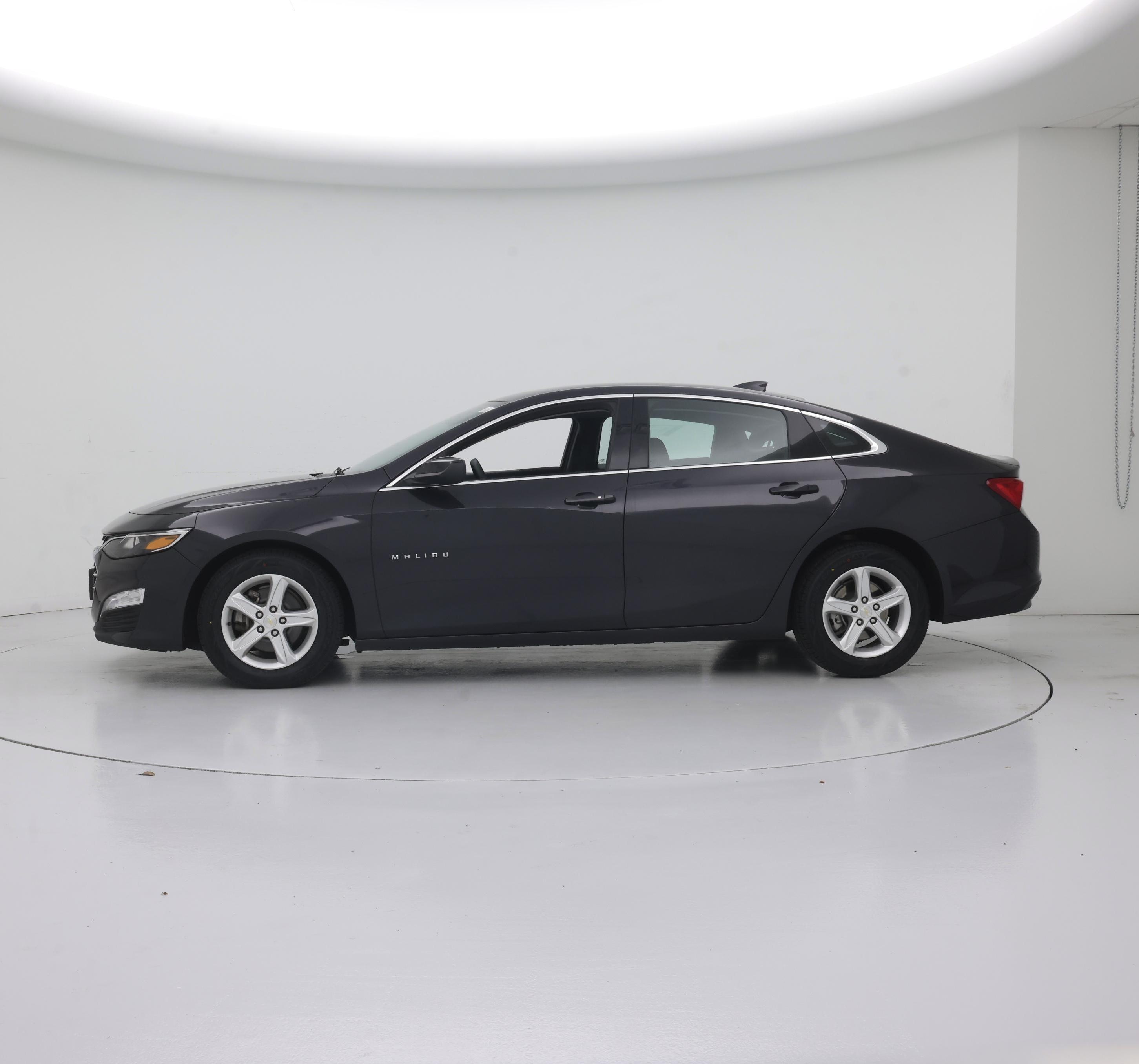 Thumbnail: 2023 Chevrolet Malibu - 3